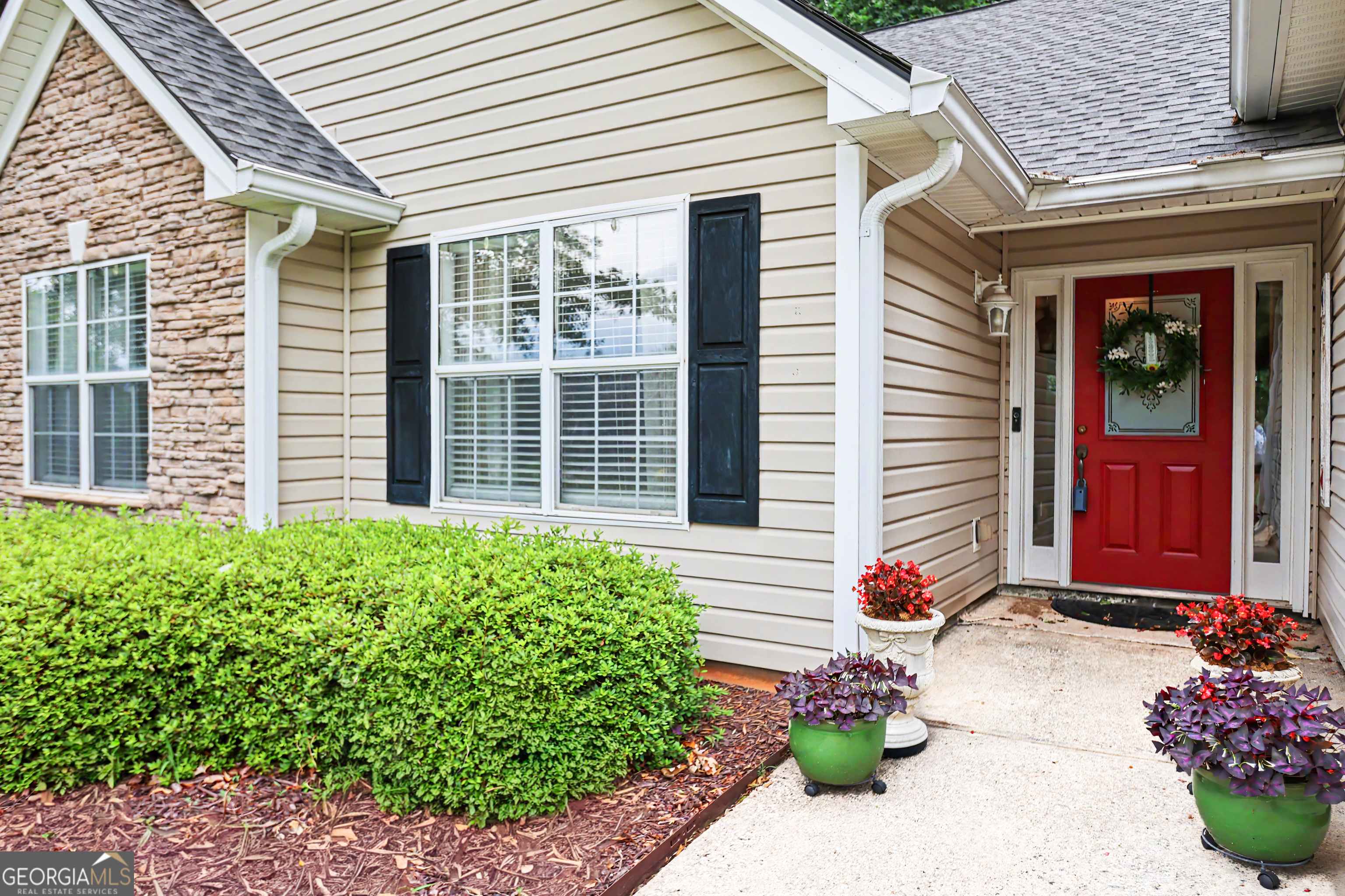 157 Cabots Creek Drive Property Photo 4