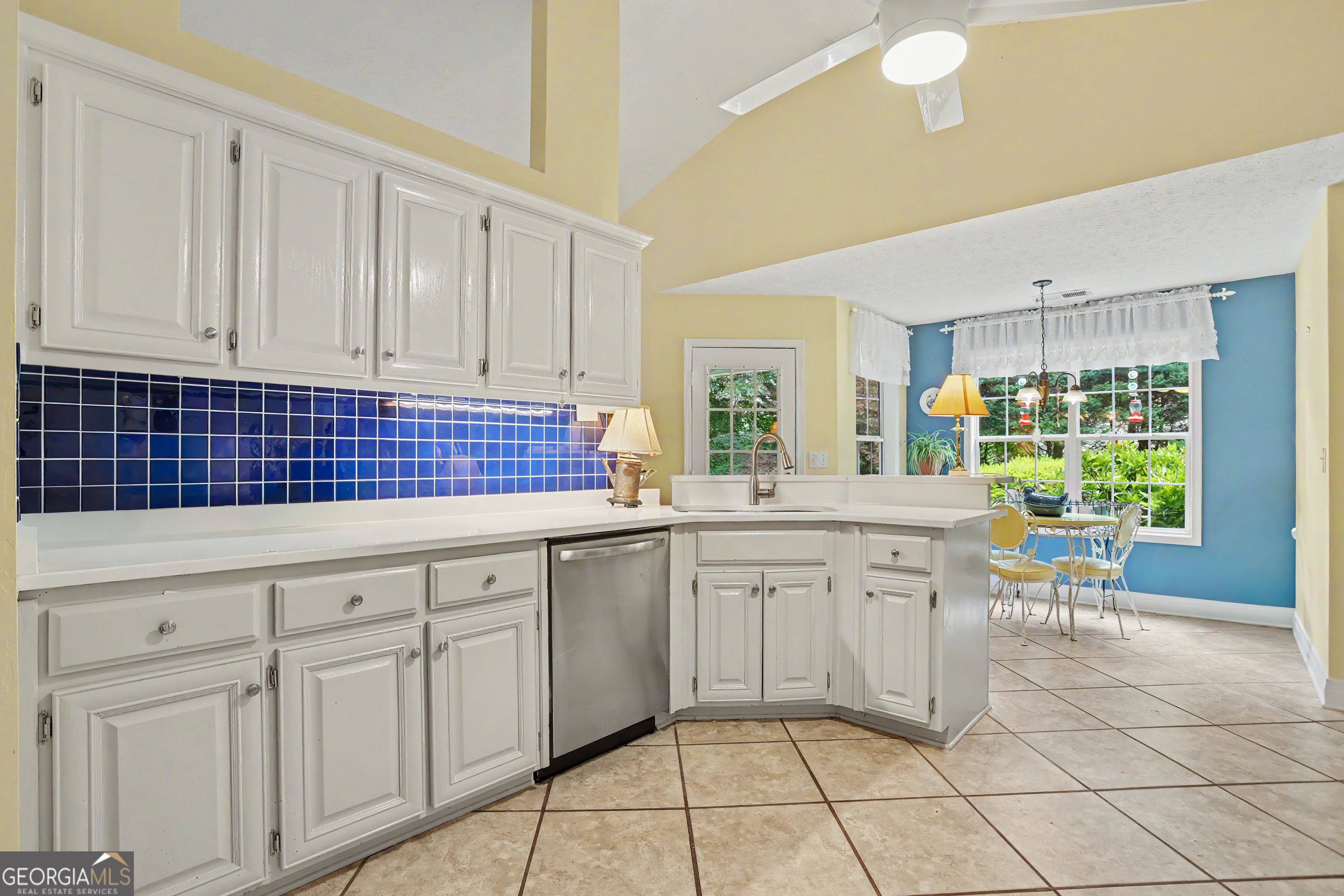 157 Cabots Creek Drive Property Photo 10