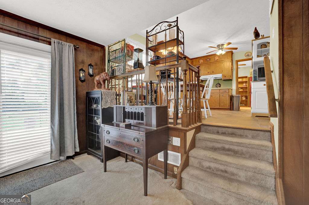 4916 Oak Grove Drive Property Photo 4
