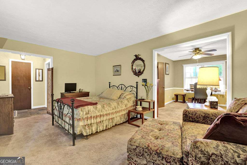 4916 Oak Grove Drive Property Photo 16