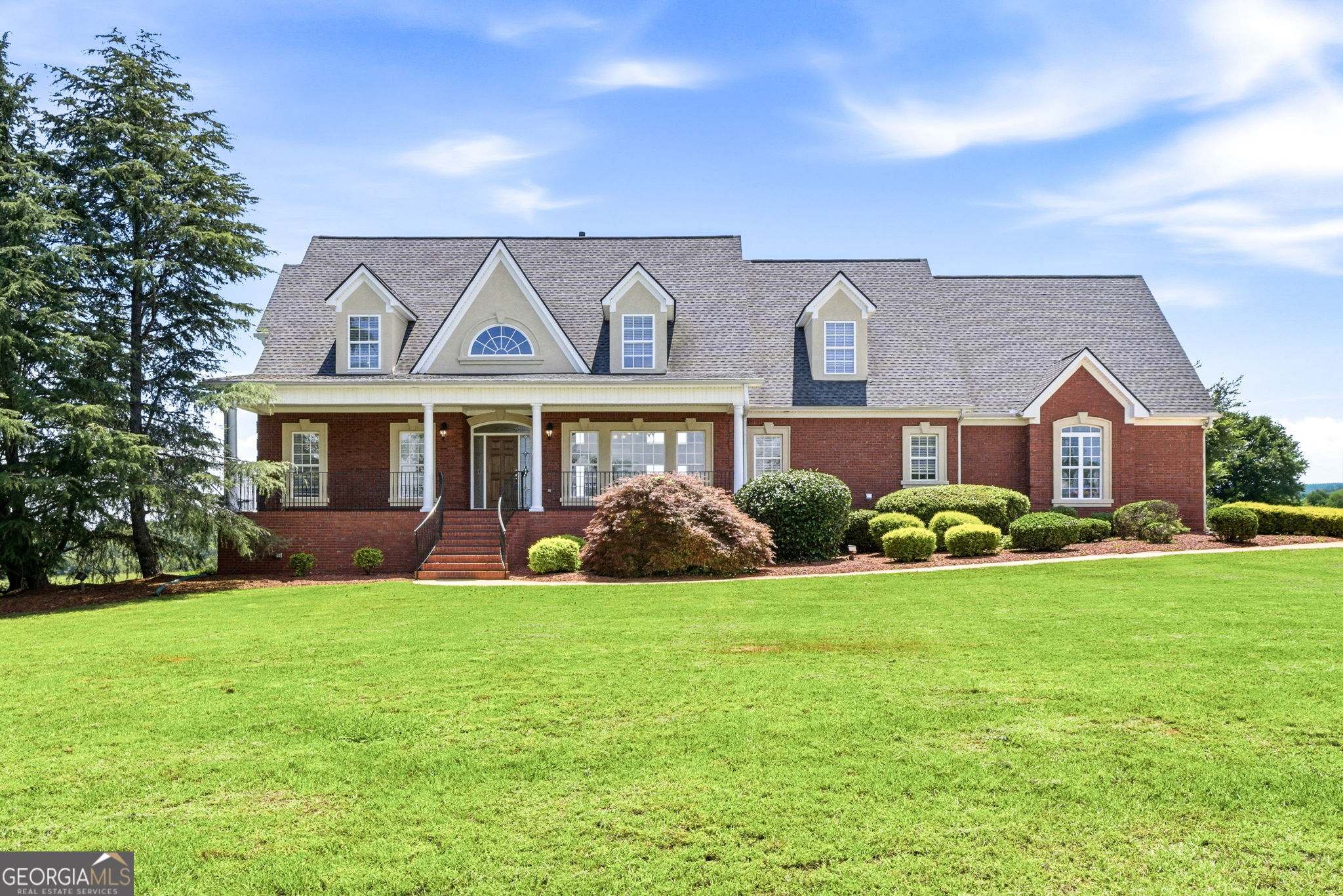 712 Teamon Road Property Photo 1