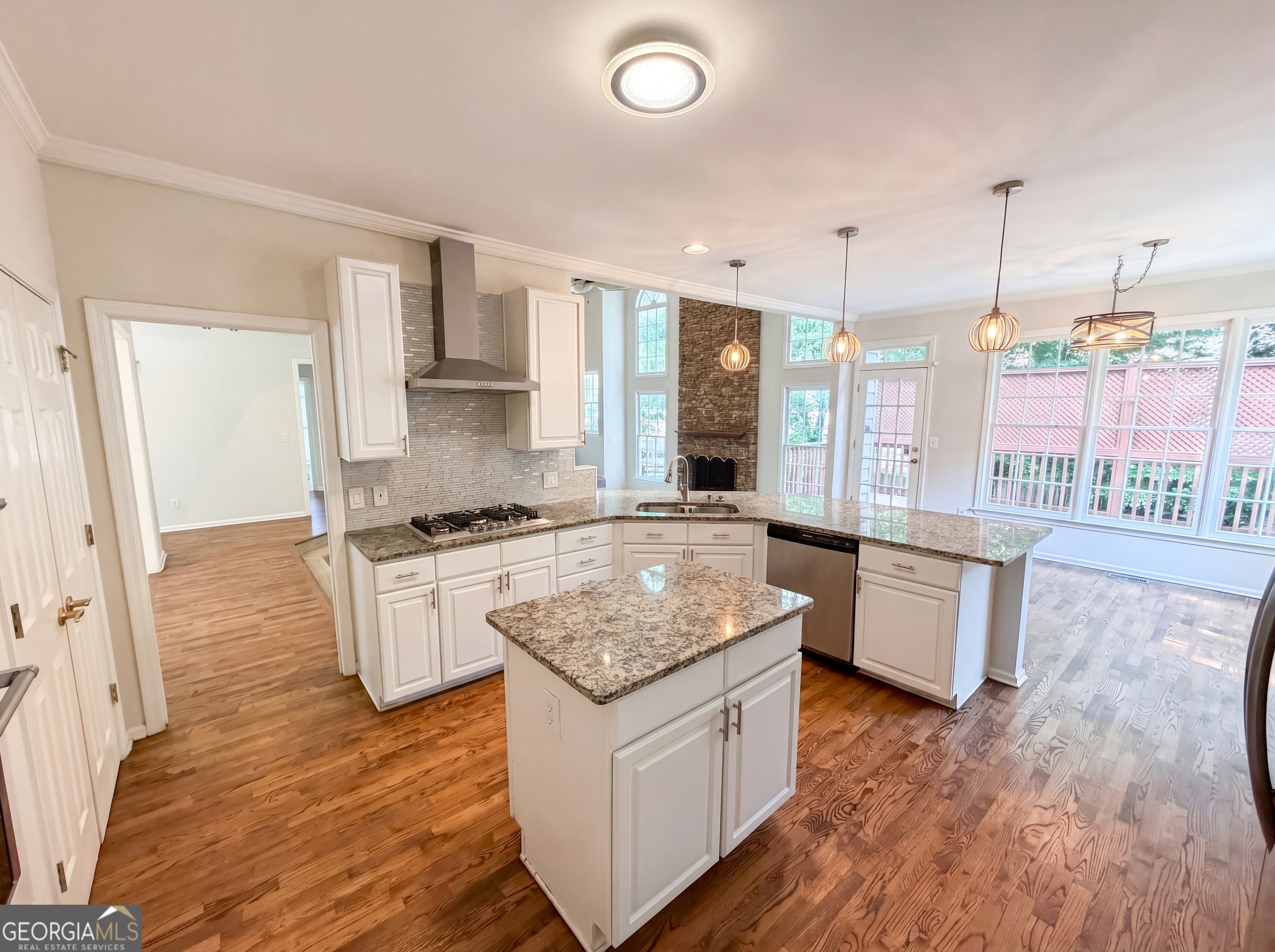 165 Fieldstone Edge Property Photo 2