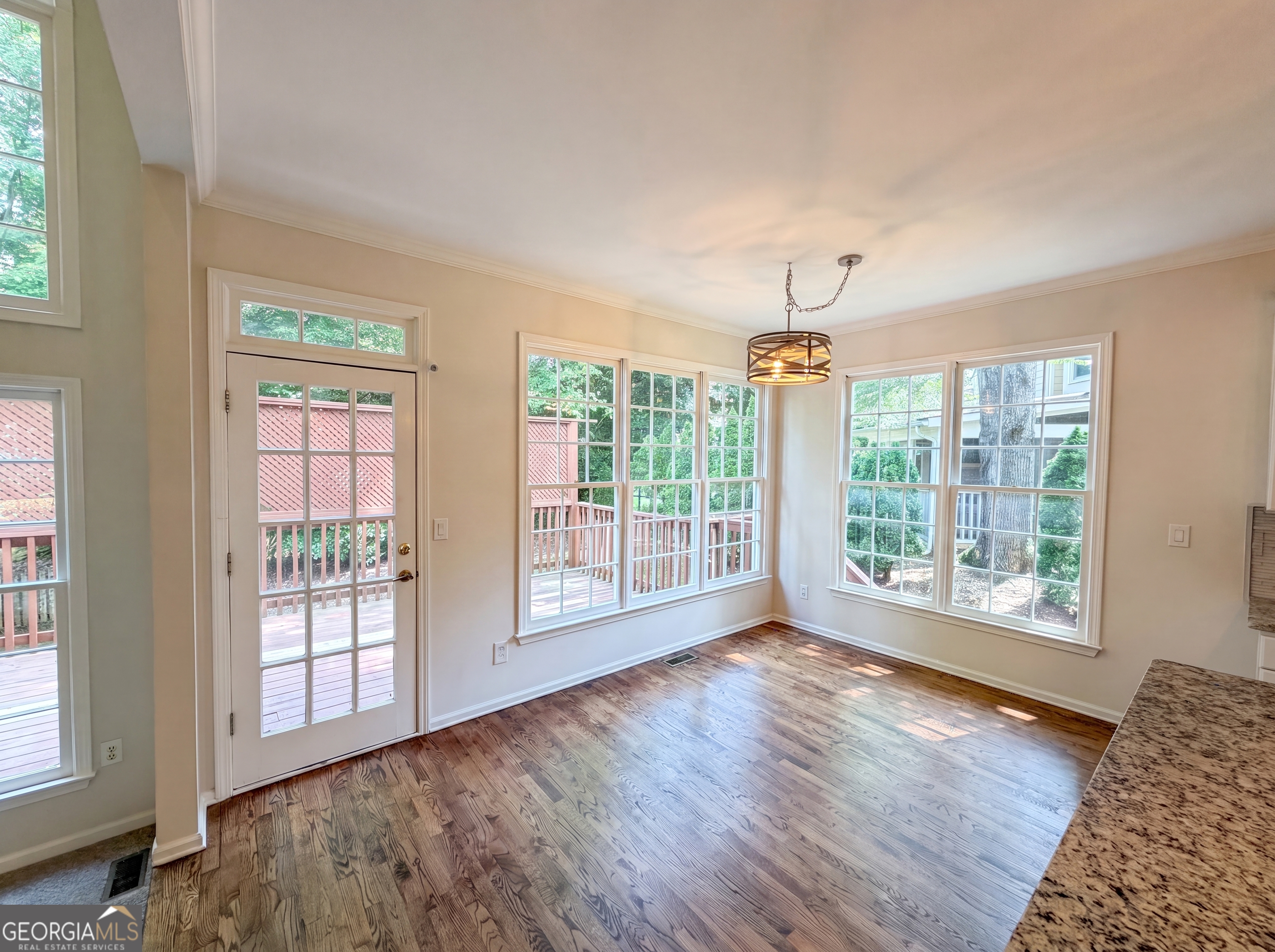 165 Fieldstone Edge Property Photo 11