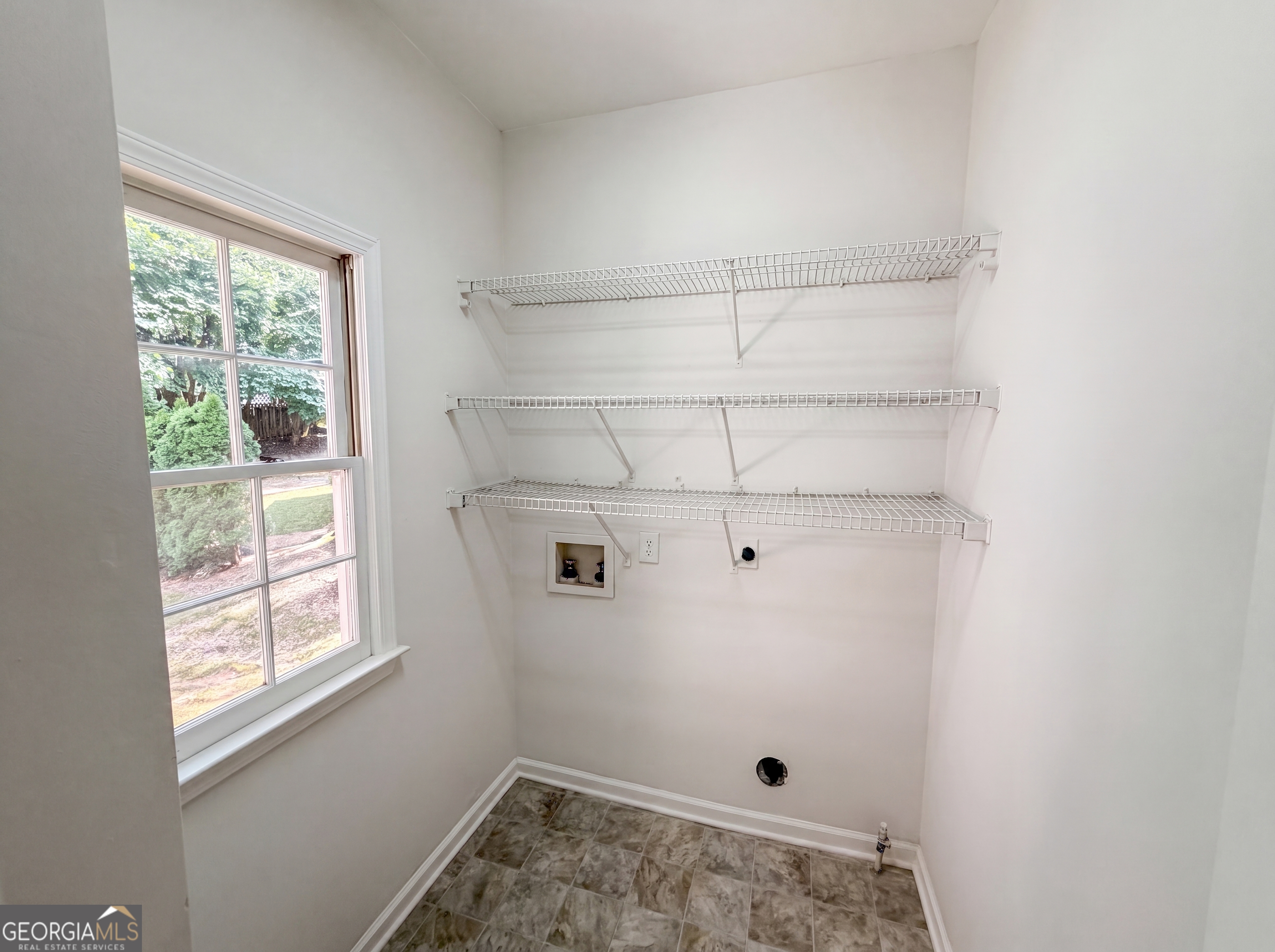 165 Fieldstone Edge Property Photo 14