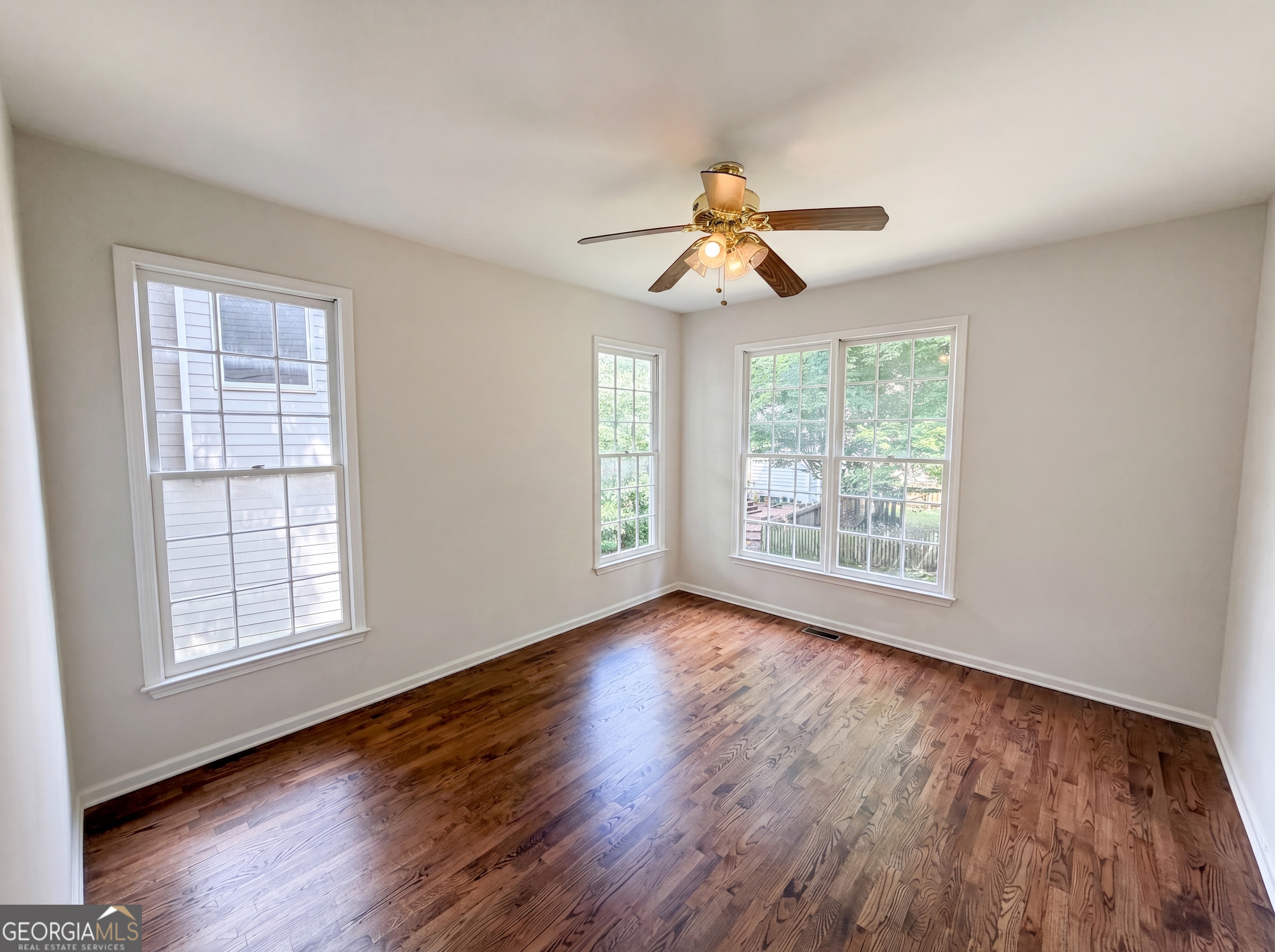 165 Fieldstone Edge Property Photo 15