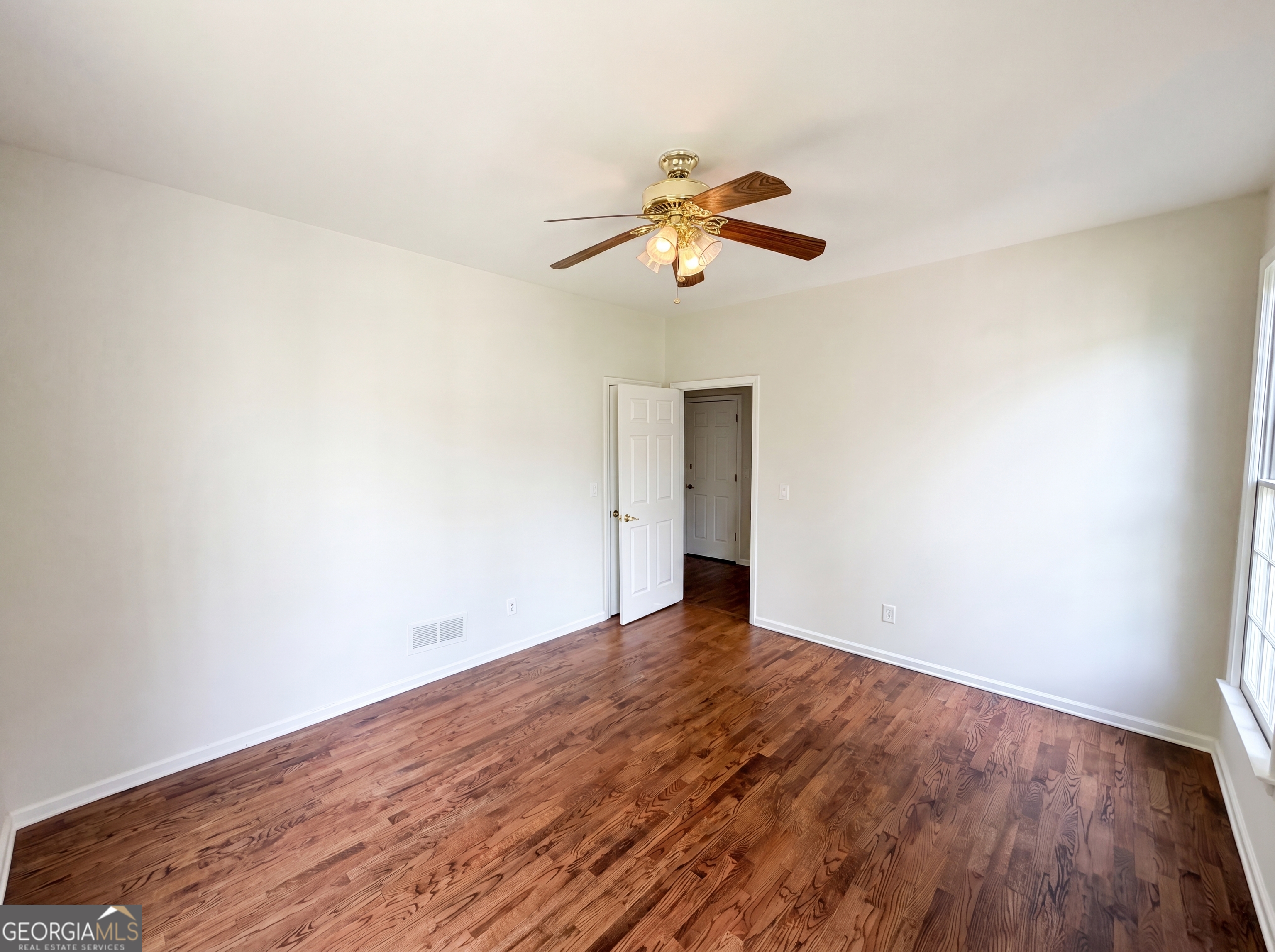 165 Fieldstone Edge Property Photo 16