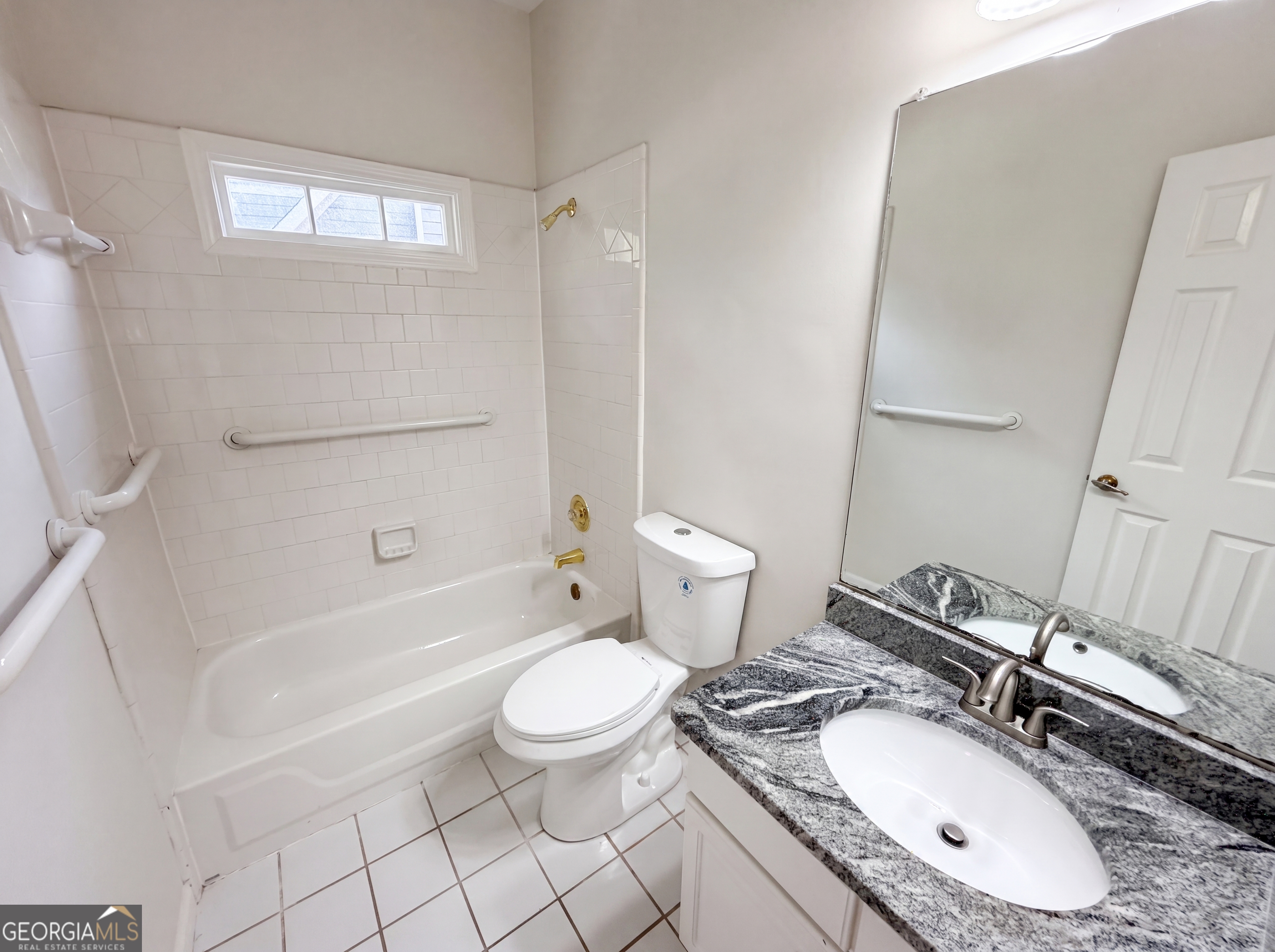 165 Fieldstone Edge Property Photo 17