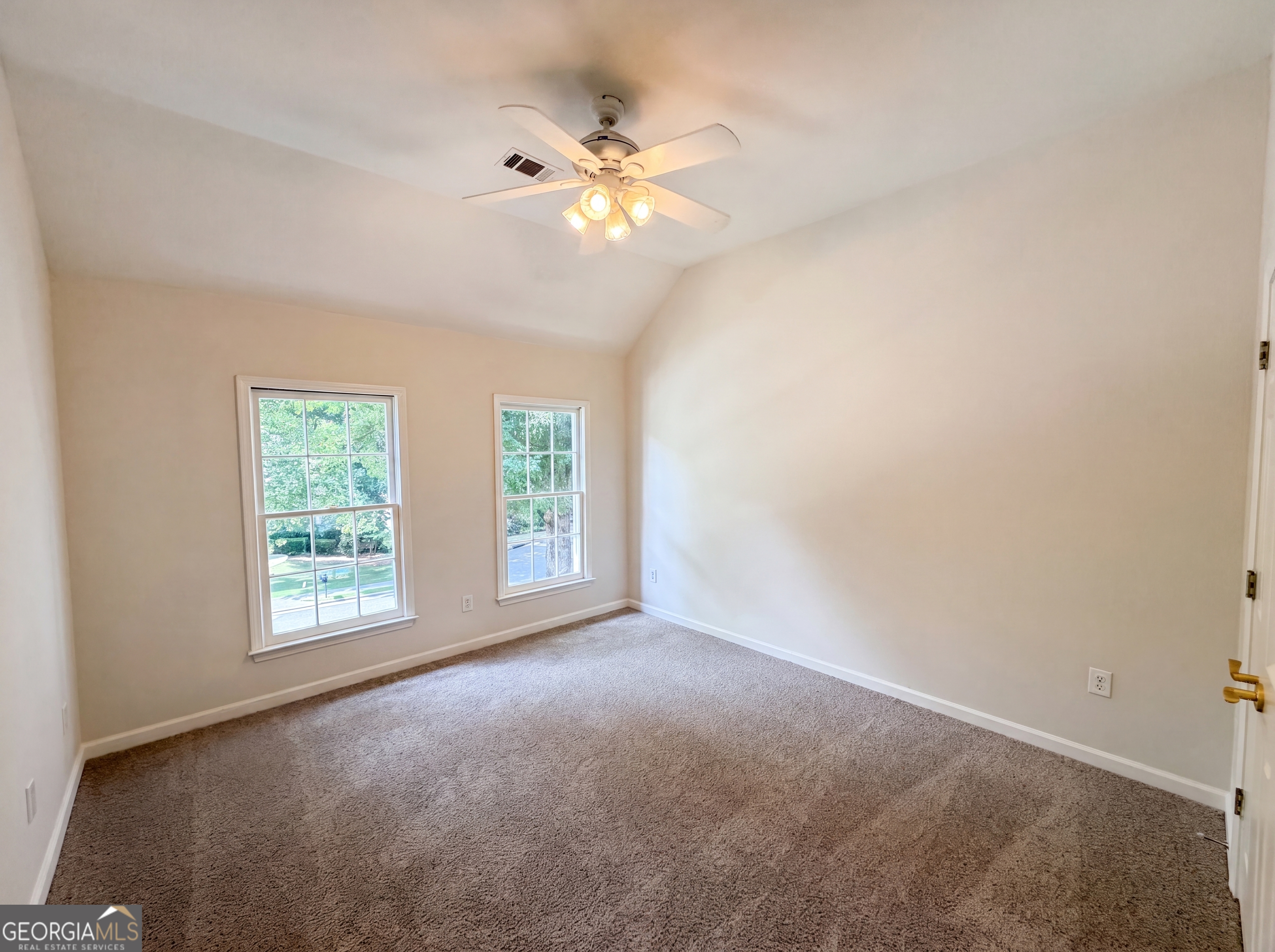 165 Fieldstone Edge Property Photo 19