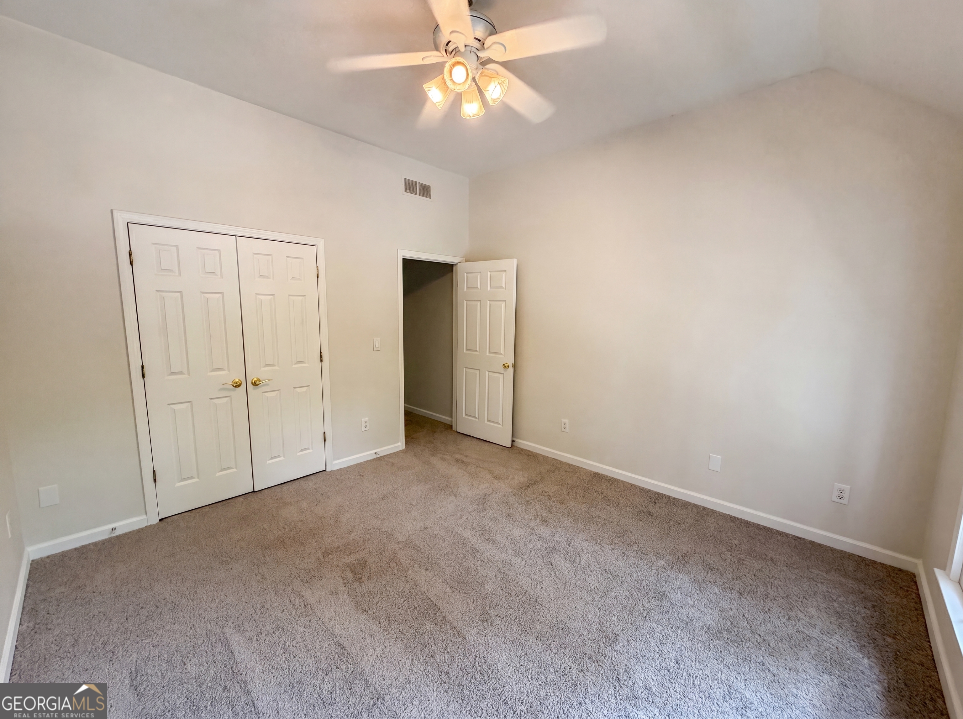 165 Fieldstone Edge Property Photo 20