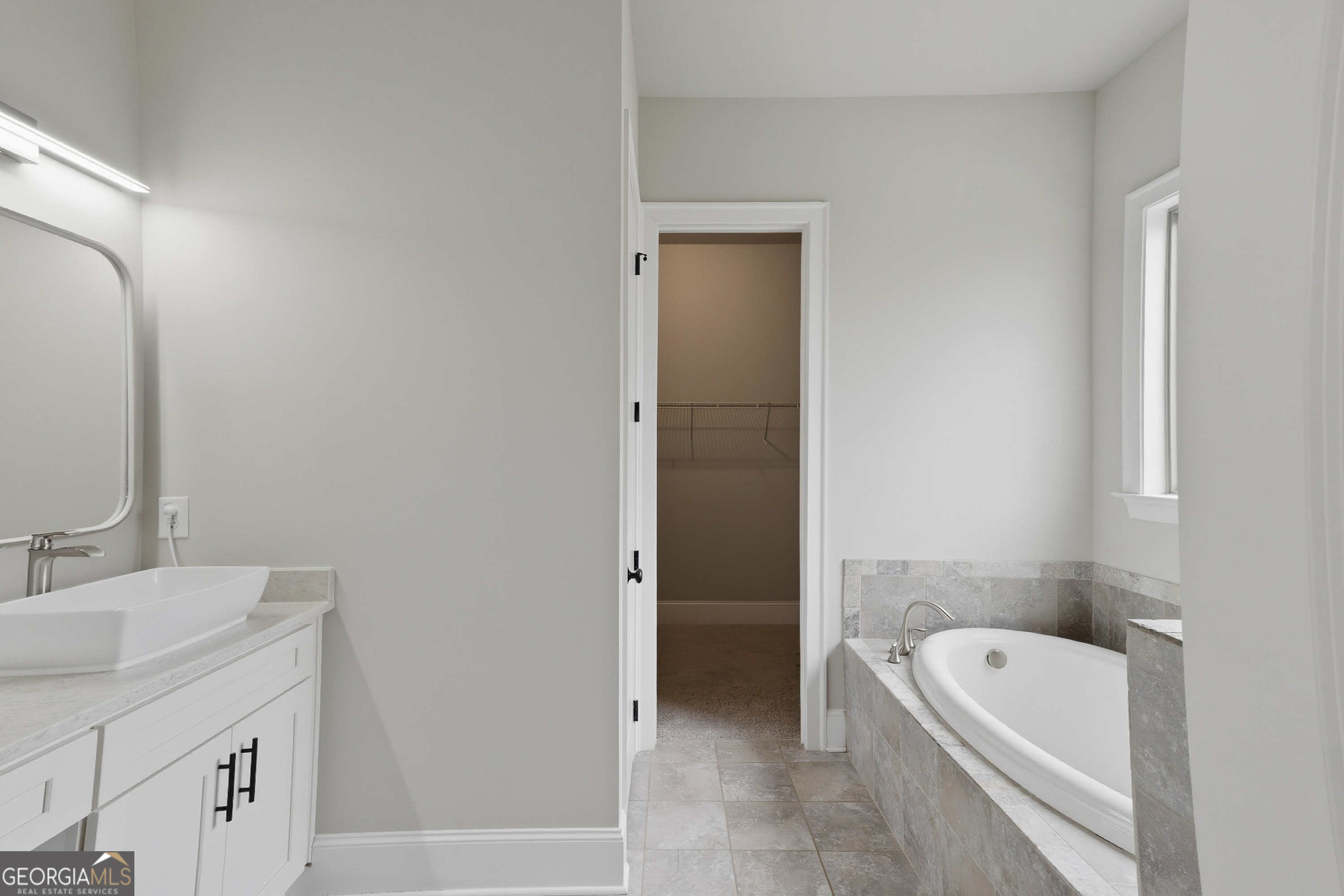 7112 Treveno Place Property Photo 28