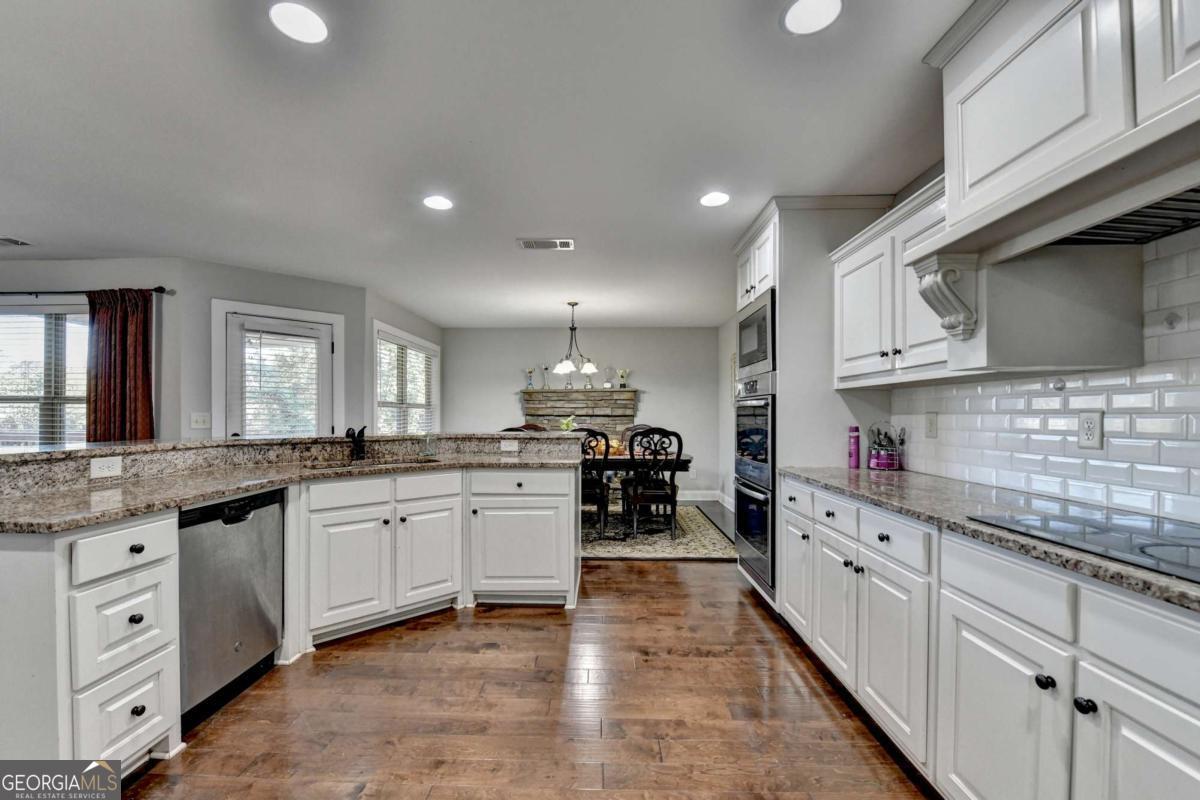 1755 Lark Trail Property Photo 11