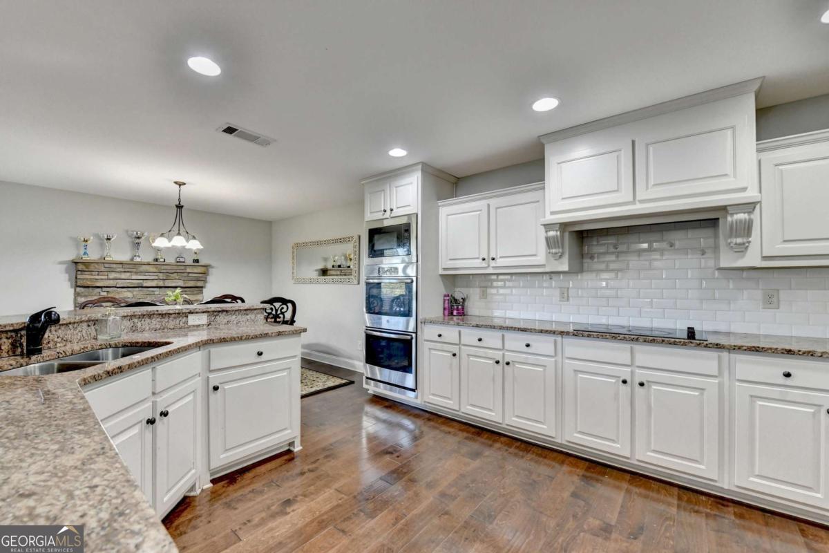 1755 Lark Trail Property Photo 13
