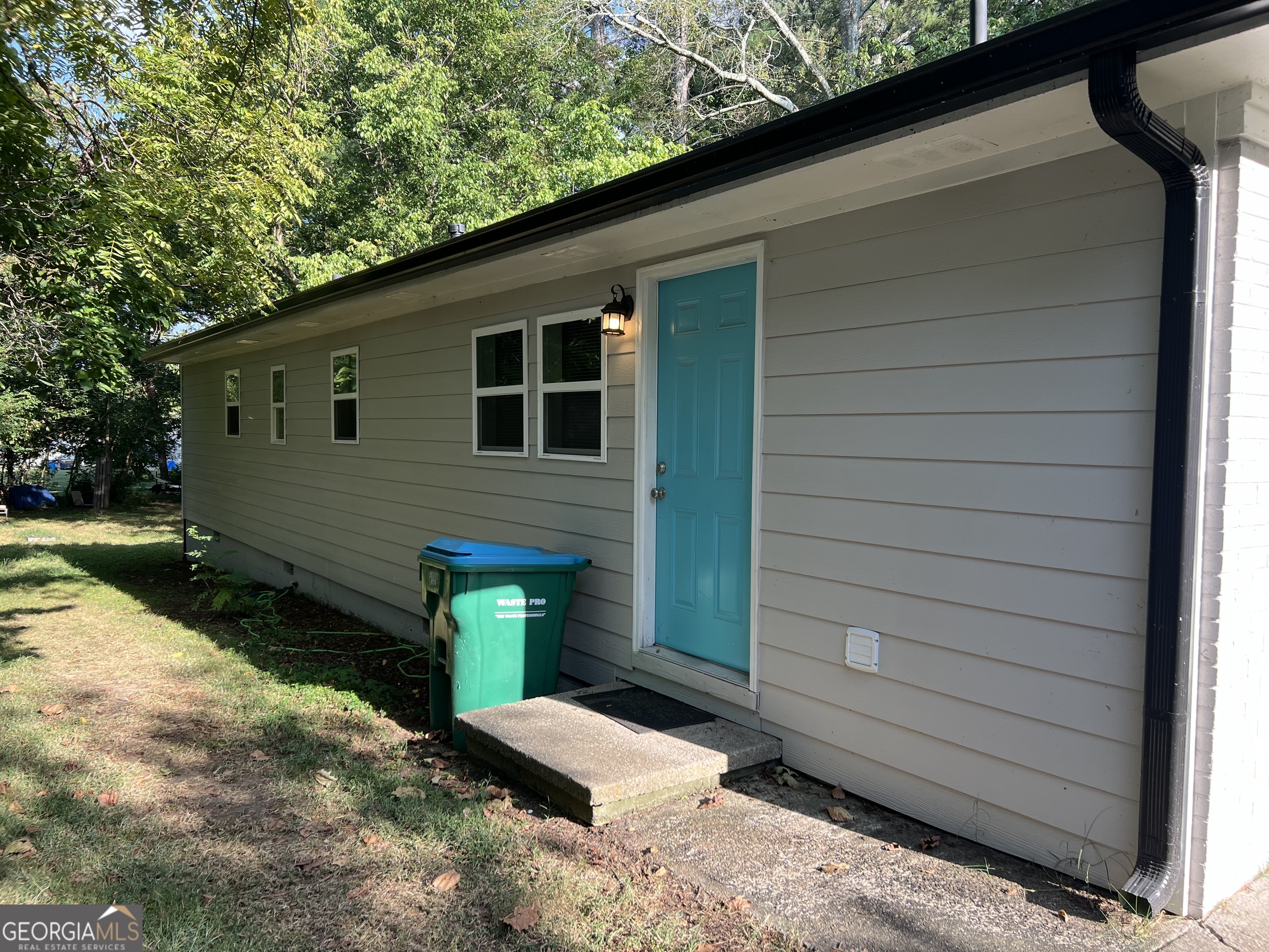 6053 Bowden Street Property Photo 5