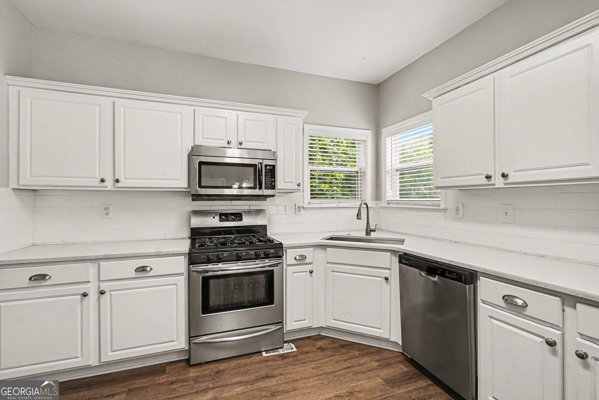 2642 Ambria Drive Property Photo 6