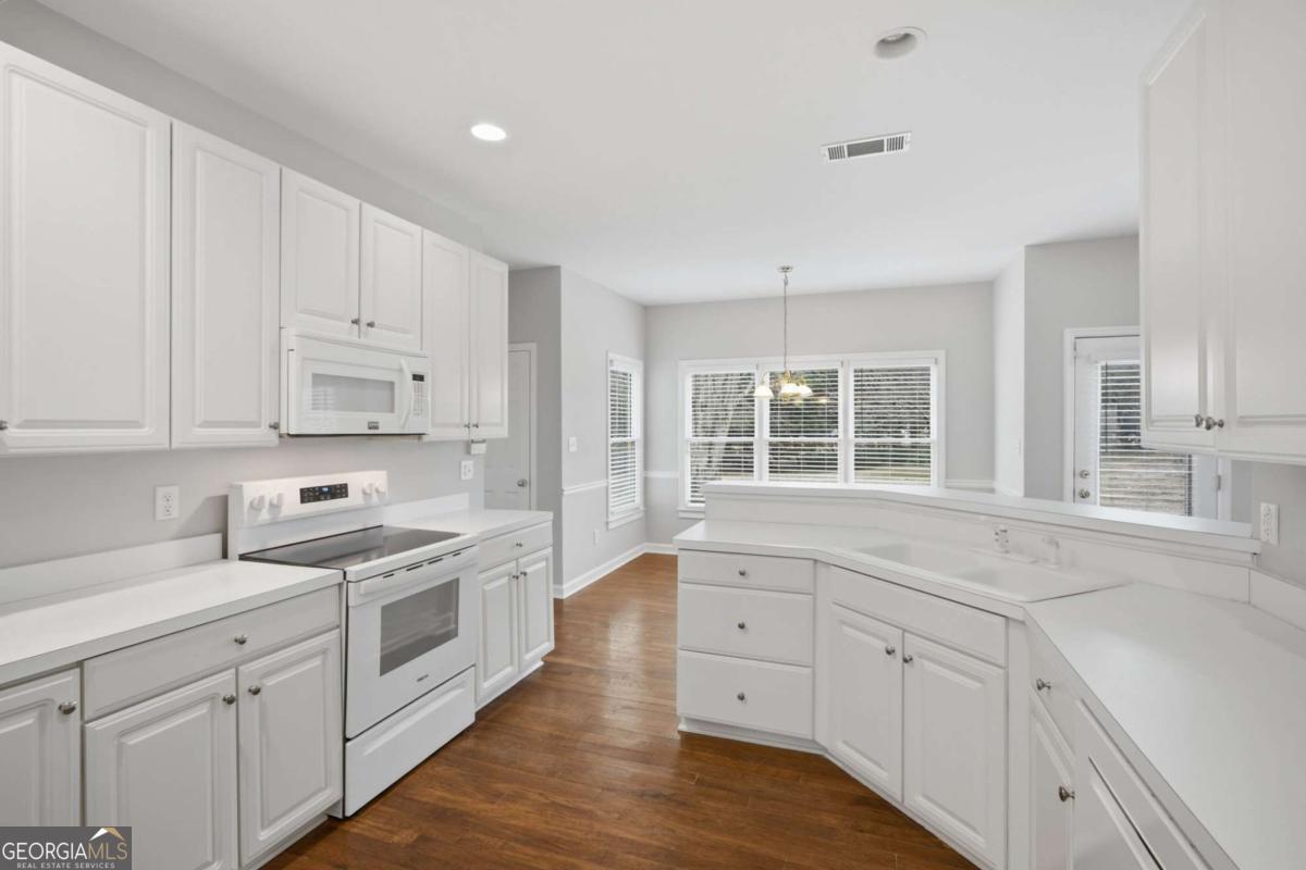 2650 Cobblestone Drive Property Photo 13