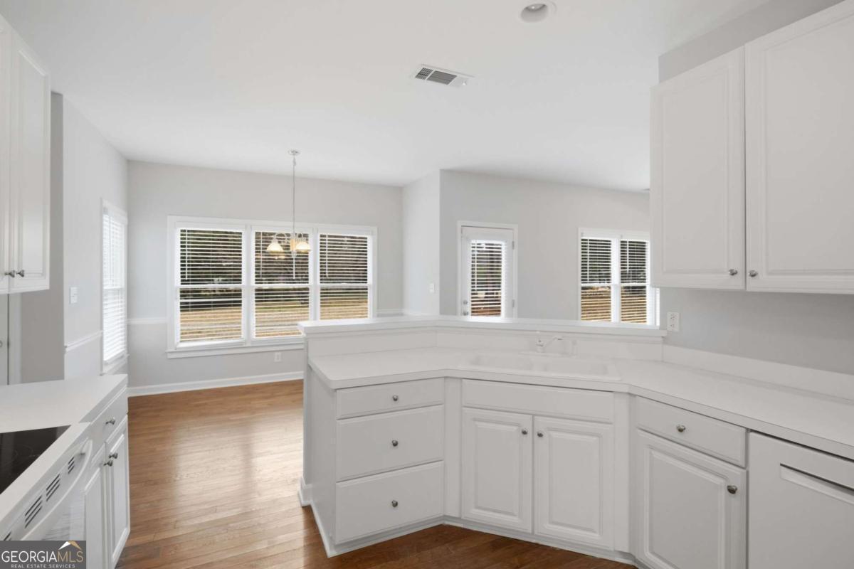 2650 Cobblestone Drive Property Photo 14