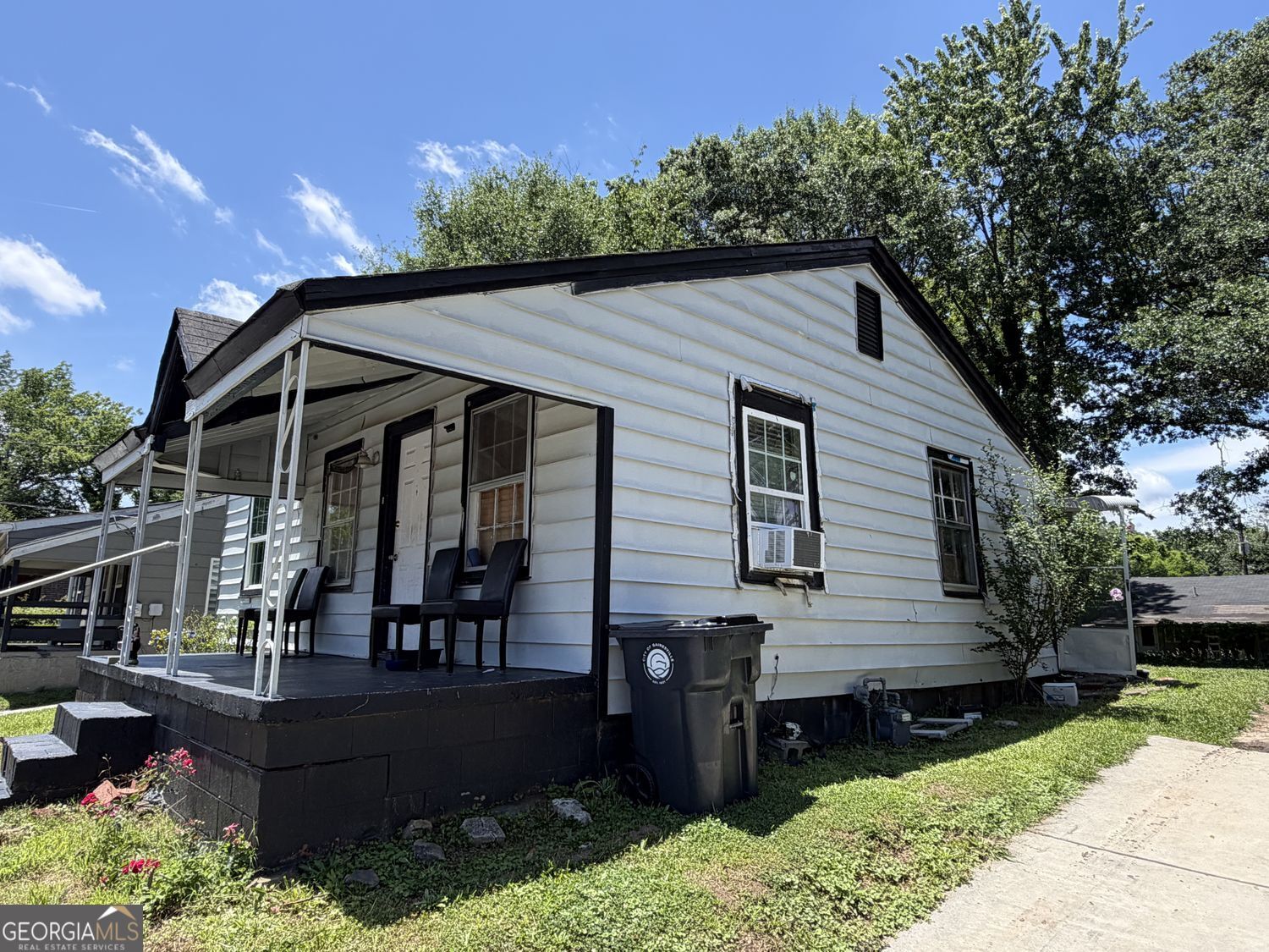 1067 Desota Street Property Photo 2