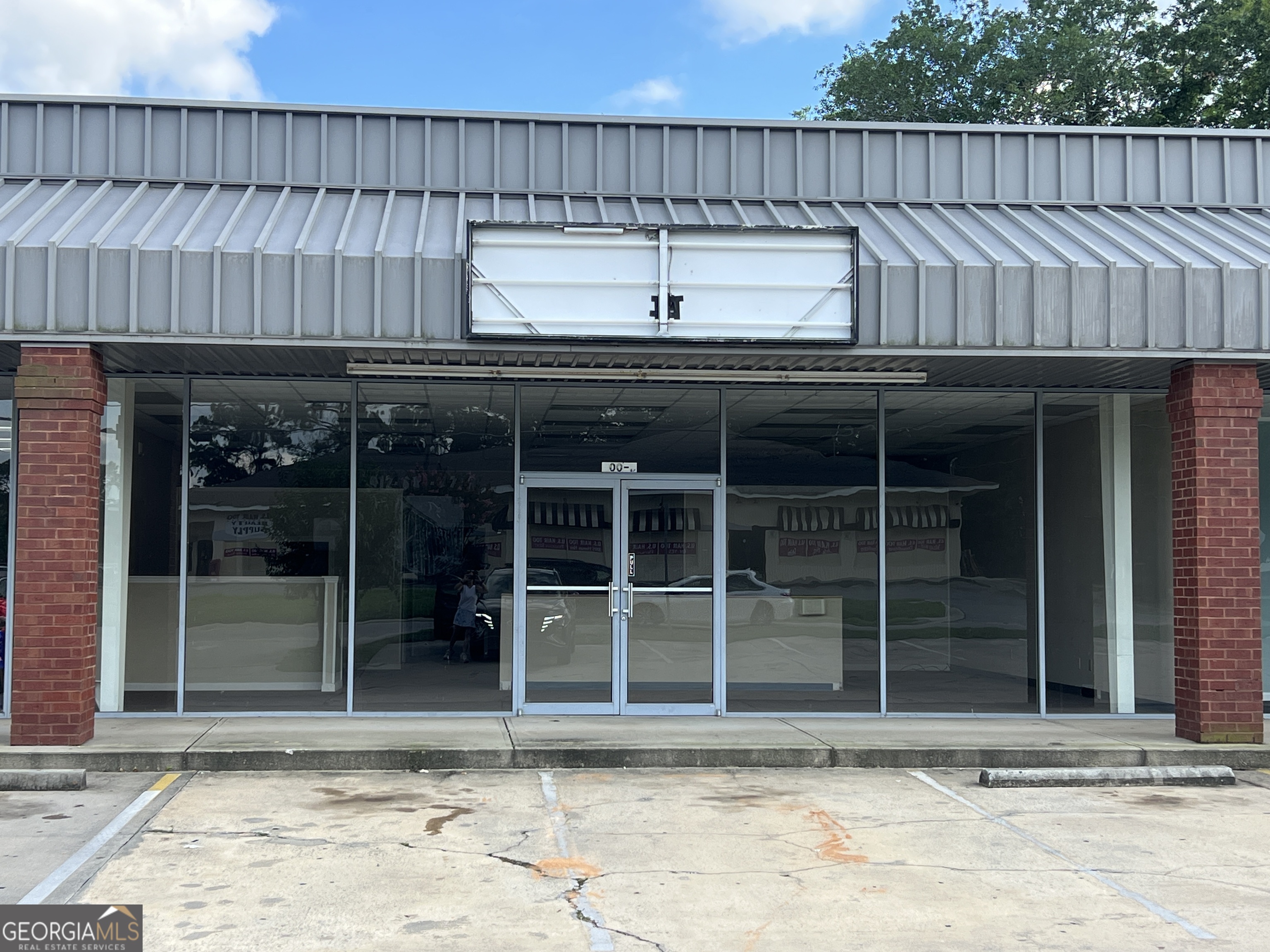 300 E Main Street # D Property Photo 1