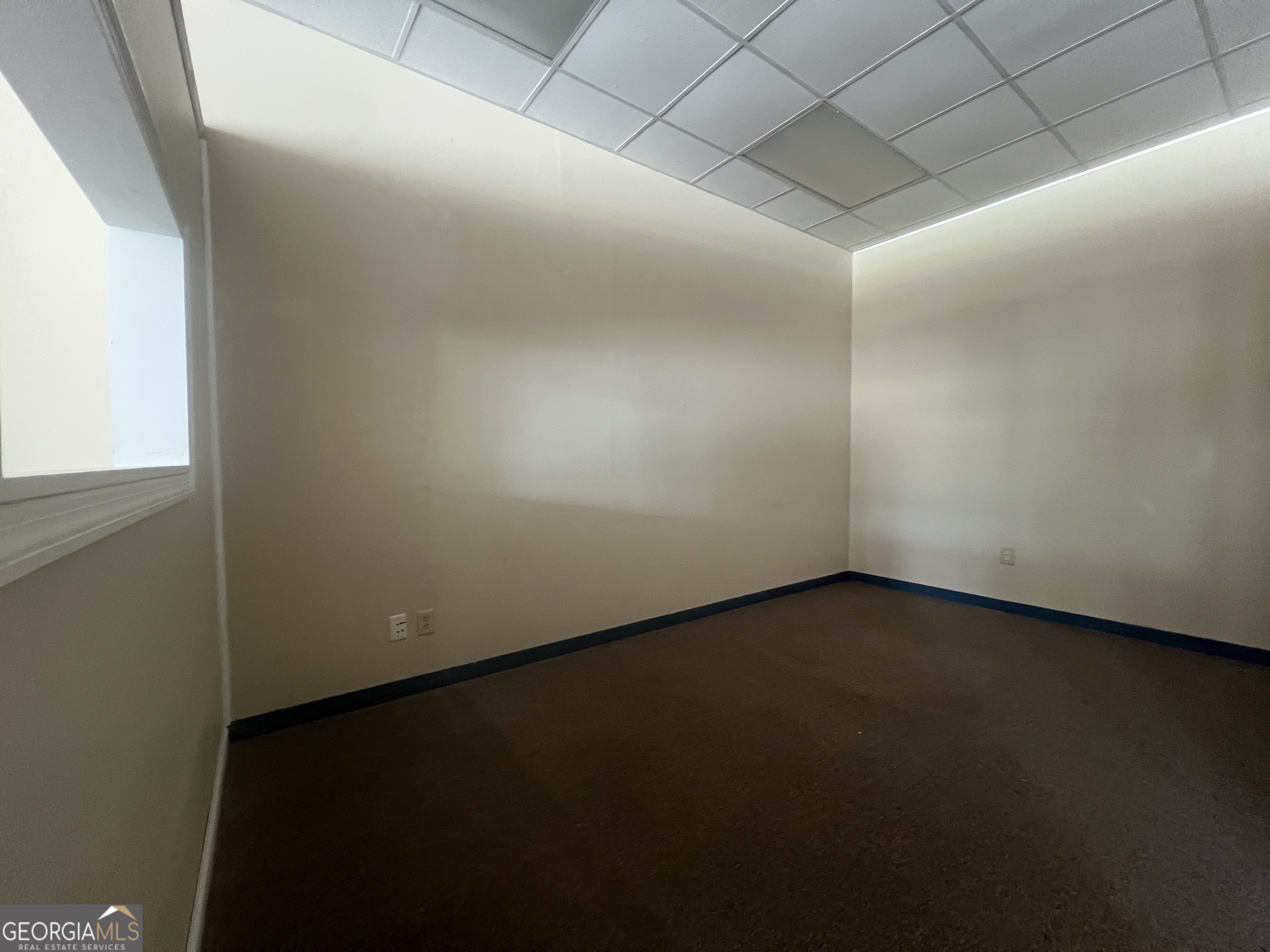 300 E Main Street # D Property Photo 4