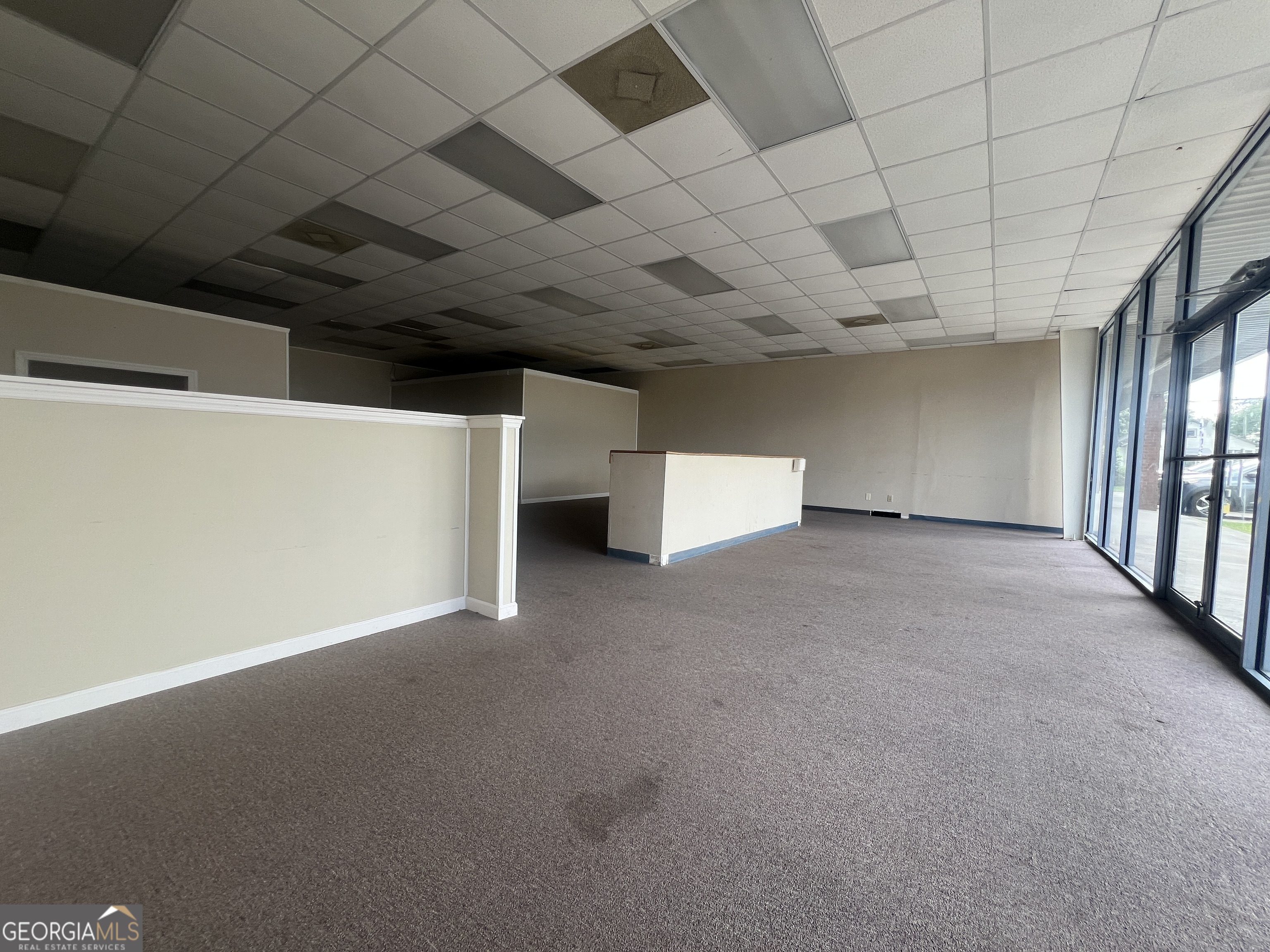 300 E Main Street # D Property Photo 8
