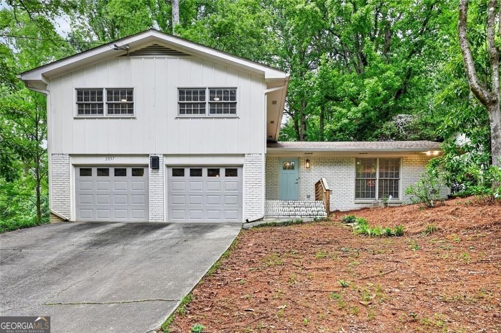 2037 Longview Way Property Photo 1