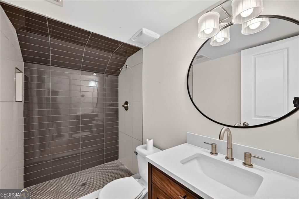 2037 Longview Way Property Photo 12