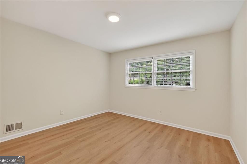 2037 Longview Way Property Photo 23