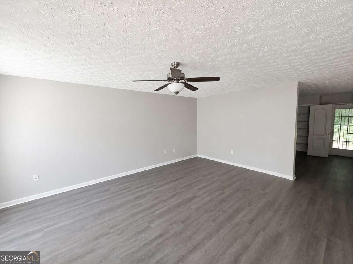 3054 Fields Drive Property Photo 3