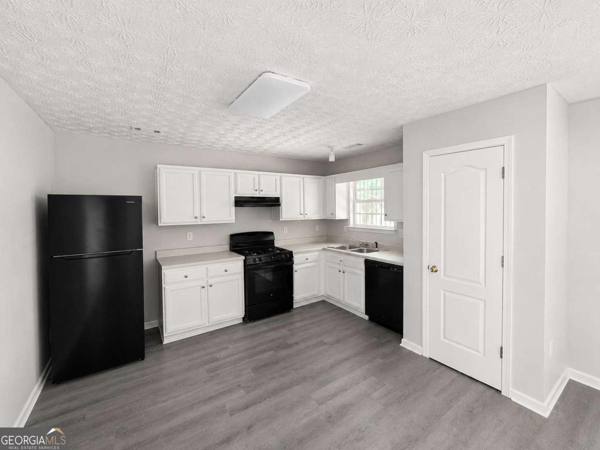 3054 Fields Drive Property Photo 6