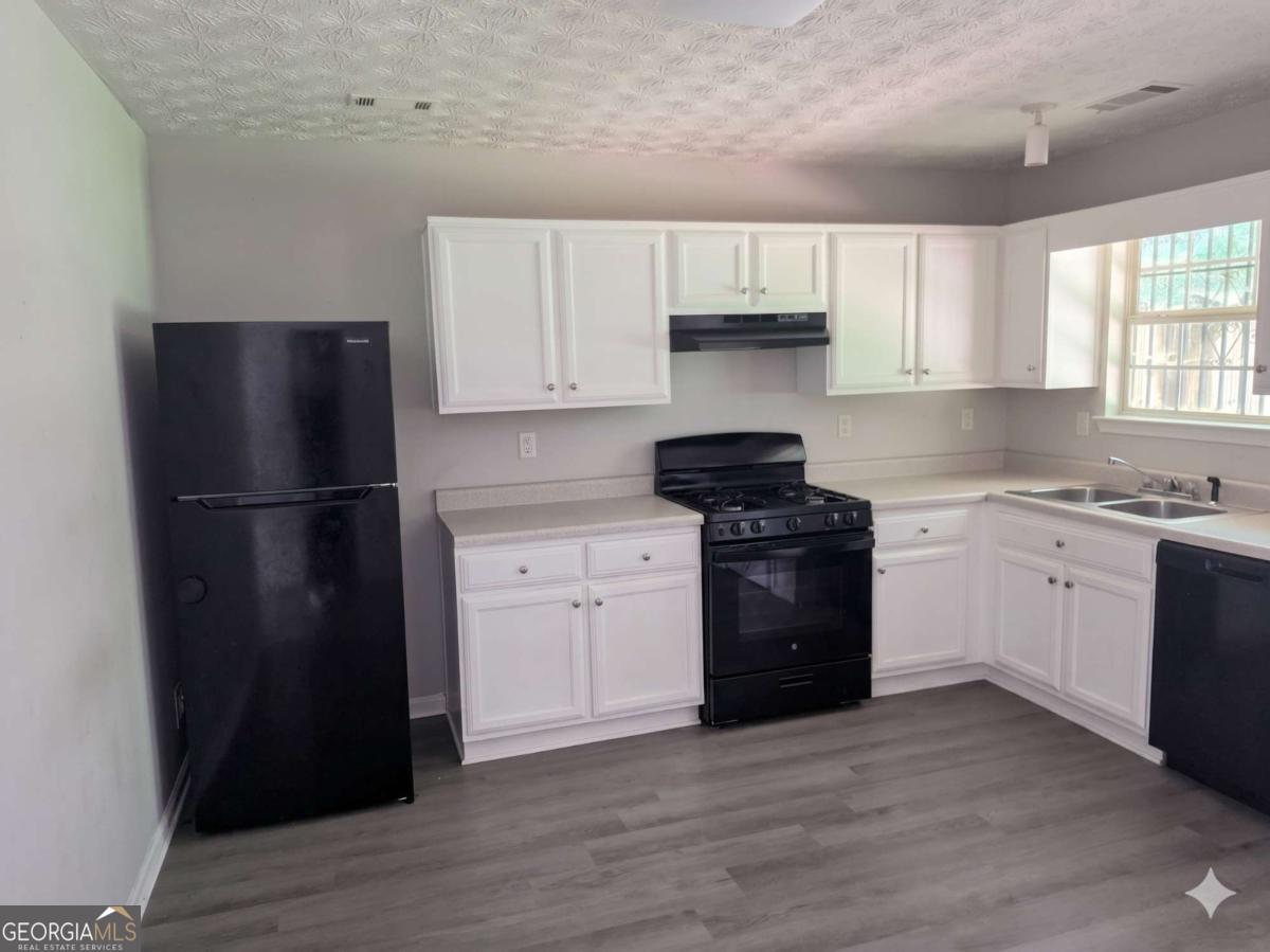 3054 Fields Drive Property Photo 7