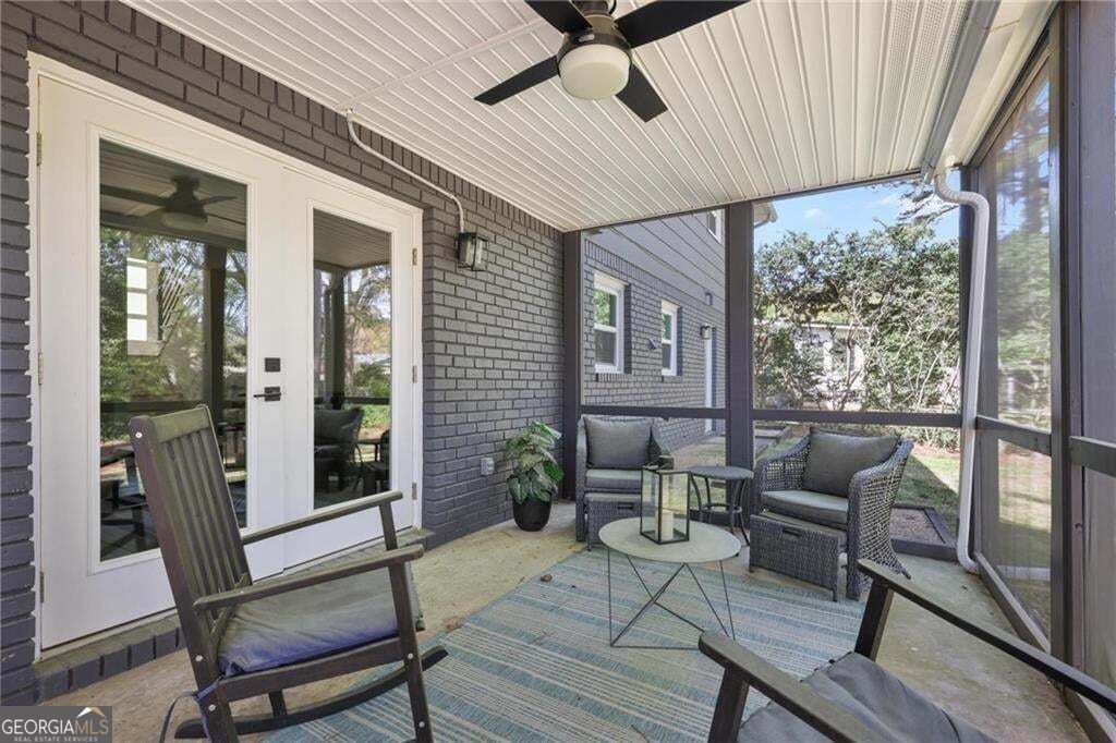 677 Hillandale Circle Sw Property Photo 10