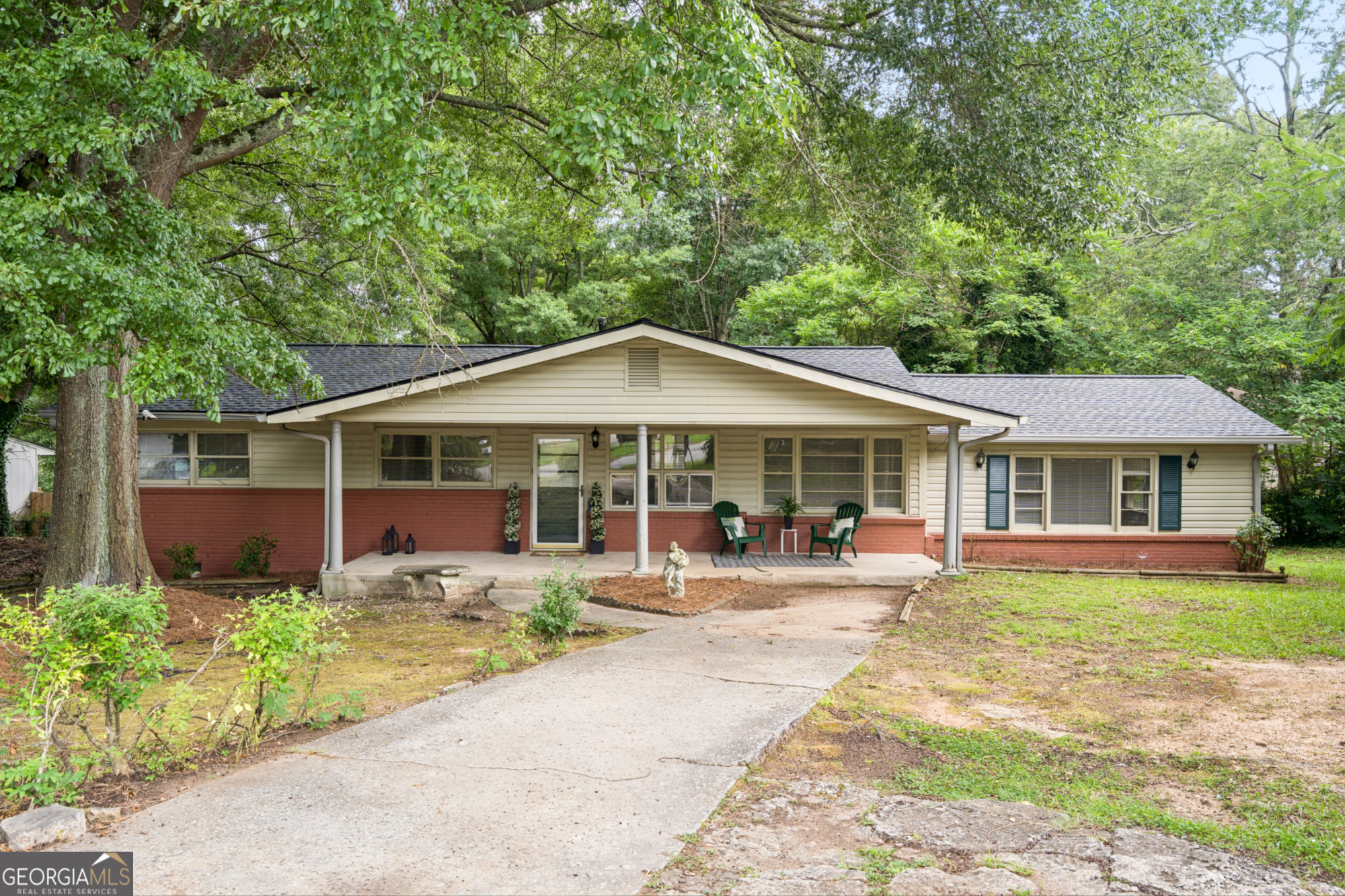 2546 Walton Way Sw Property Photo 2