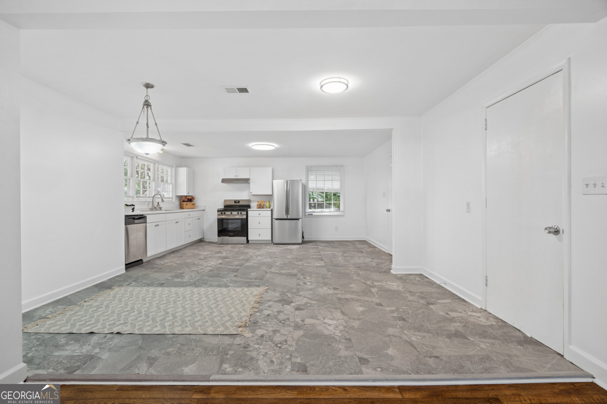 2546 Walton Way Sw Property Photo 10