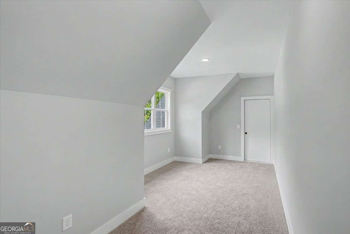 26 Rushden Way Se Property Photo 33