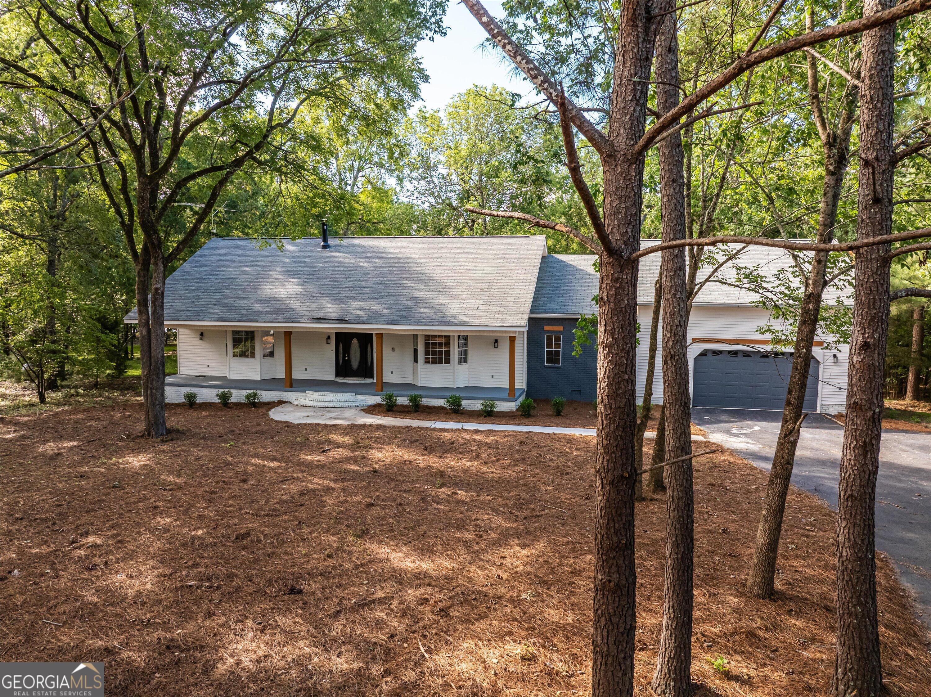 1030 Indigo Court Property Photo 1