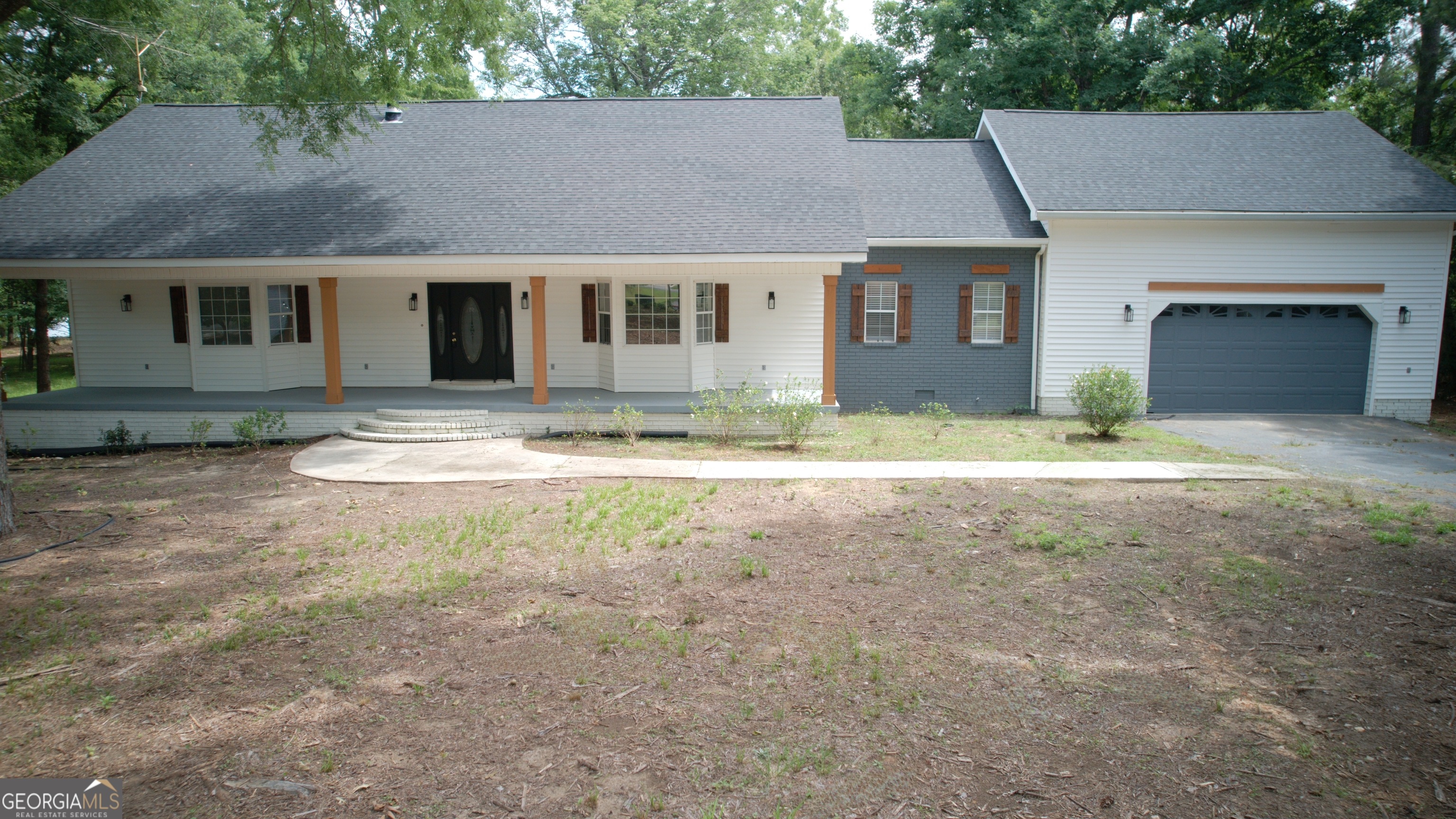1030 Indigo Court Property Photo 2