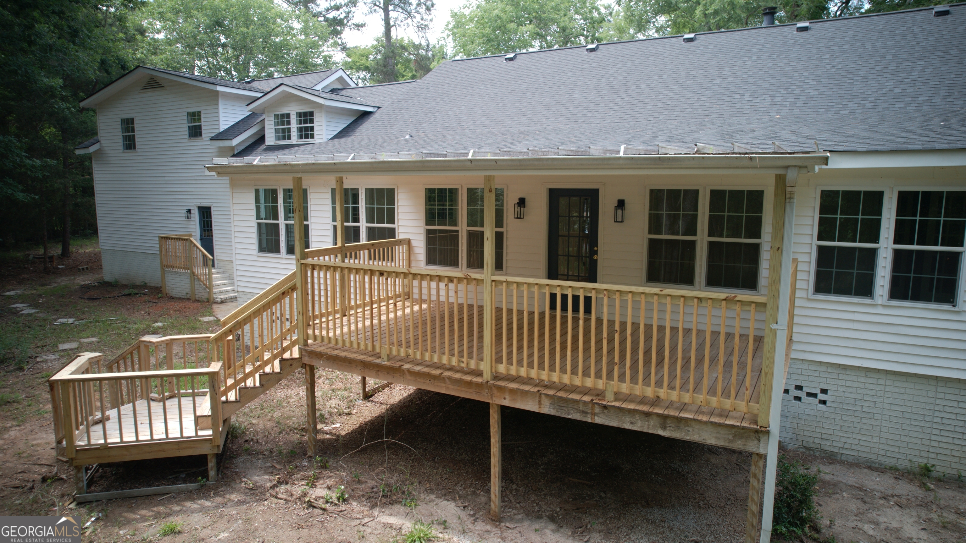 1030 Indigo Court Property Photo 5