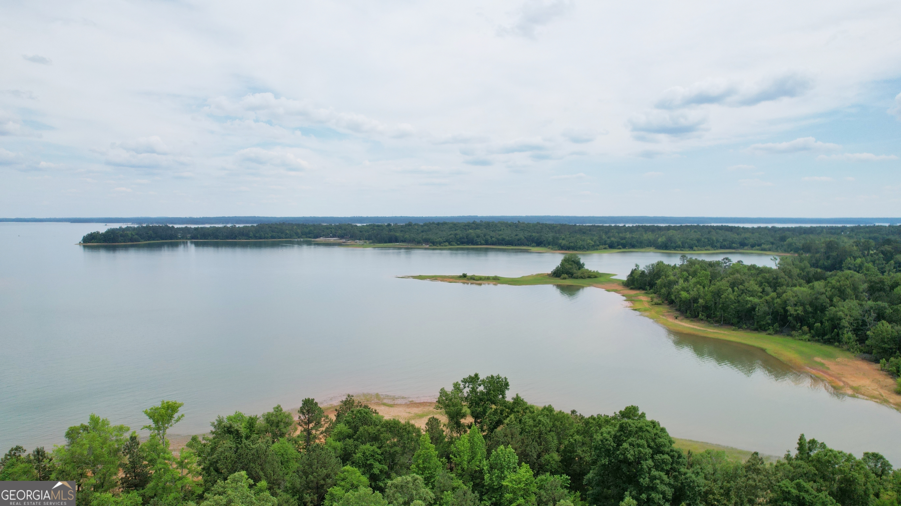 1030 Indigo Court Property Photo 7