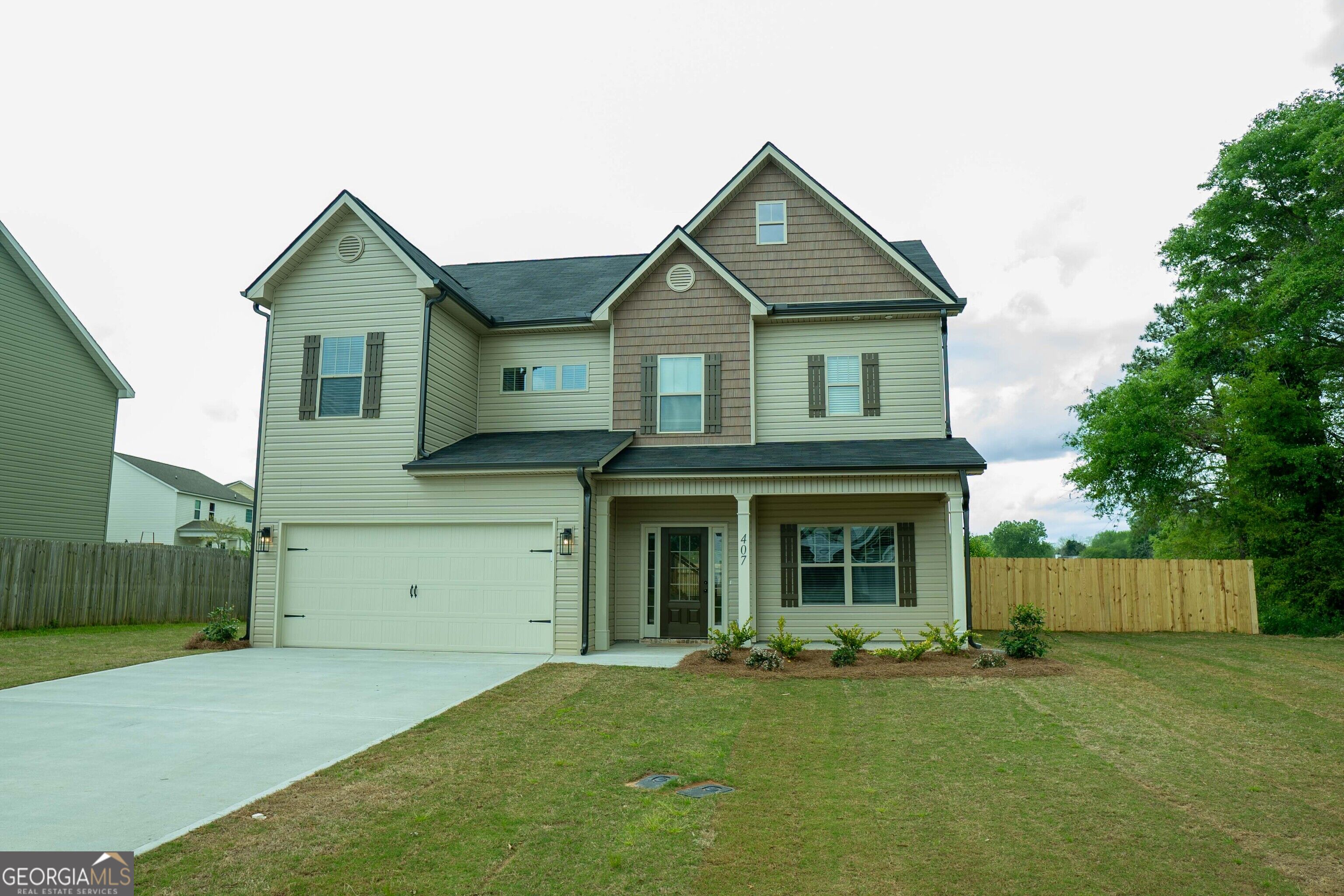 126 Bluecoat Trail Property Photo 2