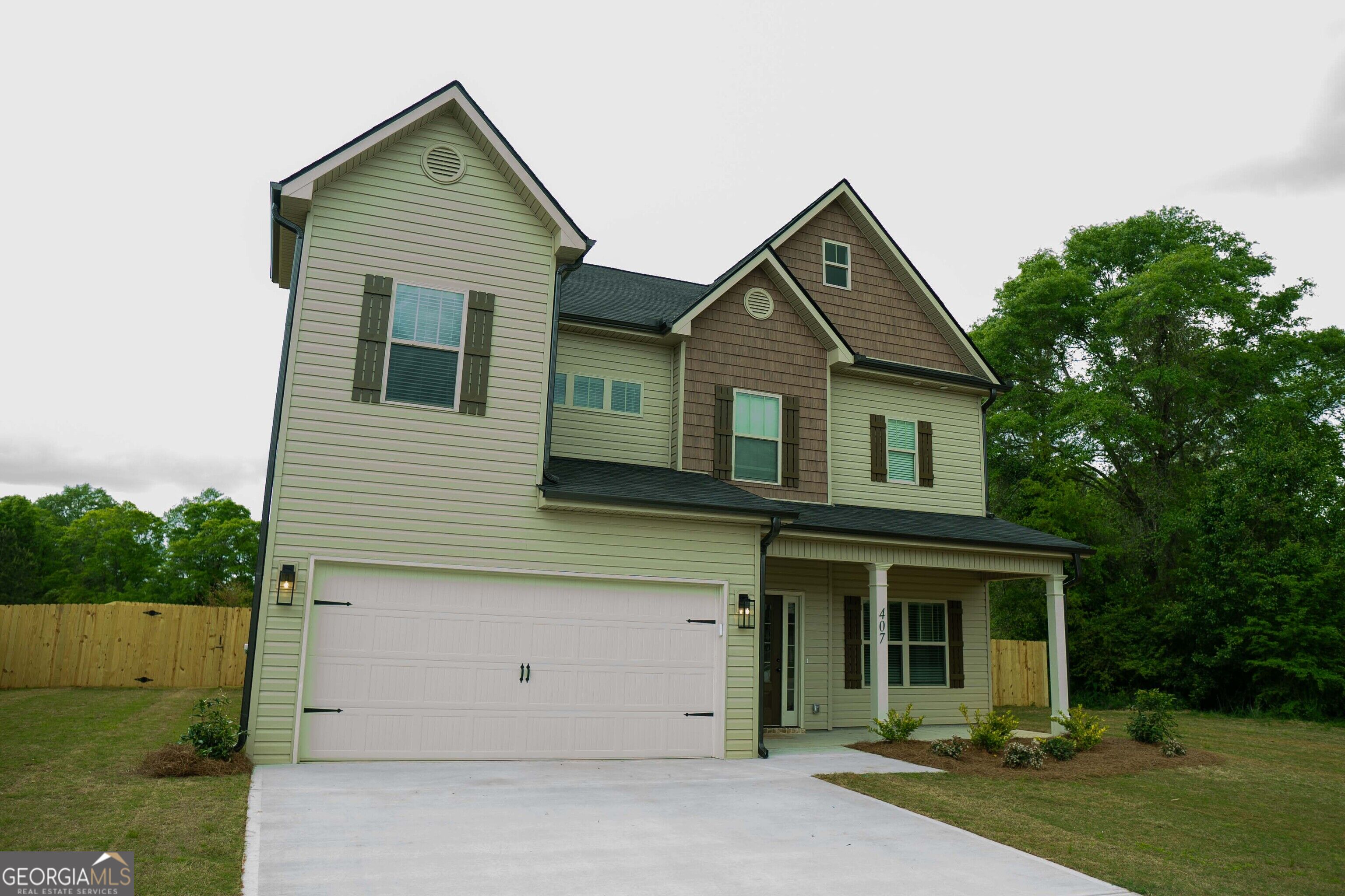 126 Bluecoat Trail Property Photo 3