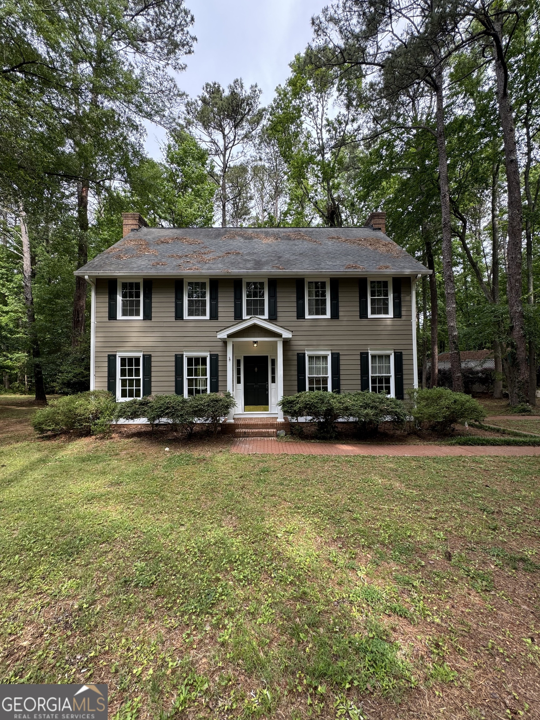 200 Meadovista Drive Property Photo 1