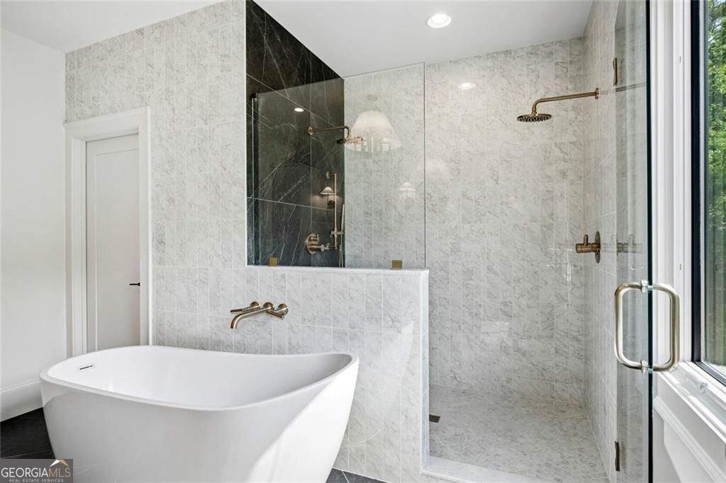 160 Lake Estates Drive Property Photo 18