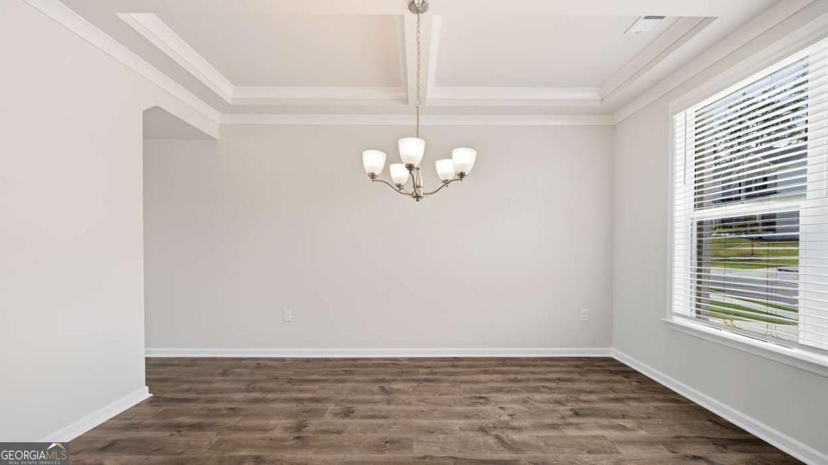 498 Beachview Road Property Photo 5