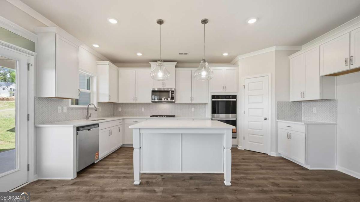 498 Beachview Road Property Photo 13