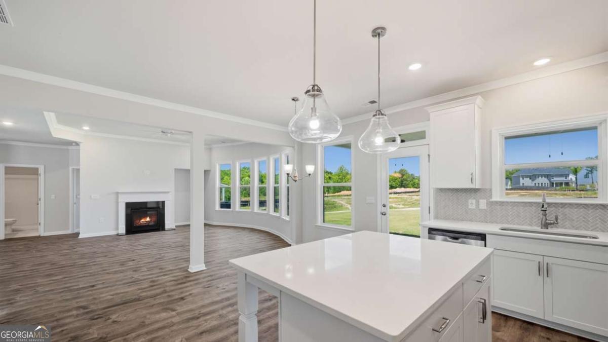 498 Beachview Road Property Photo 15