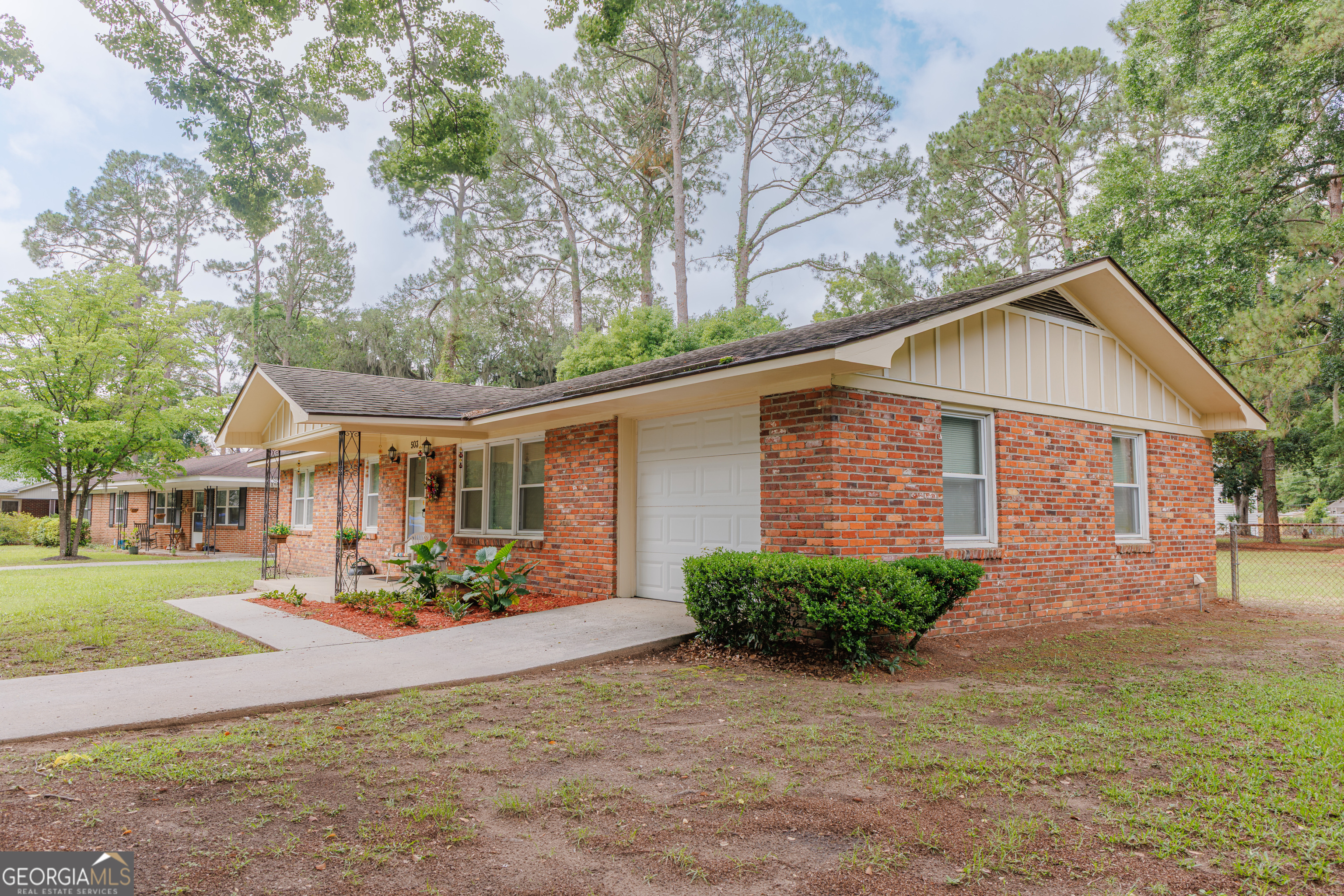 503 Dyches Drive Property Photo 4