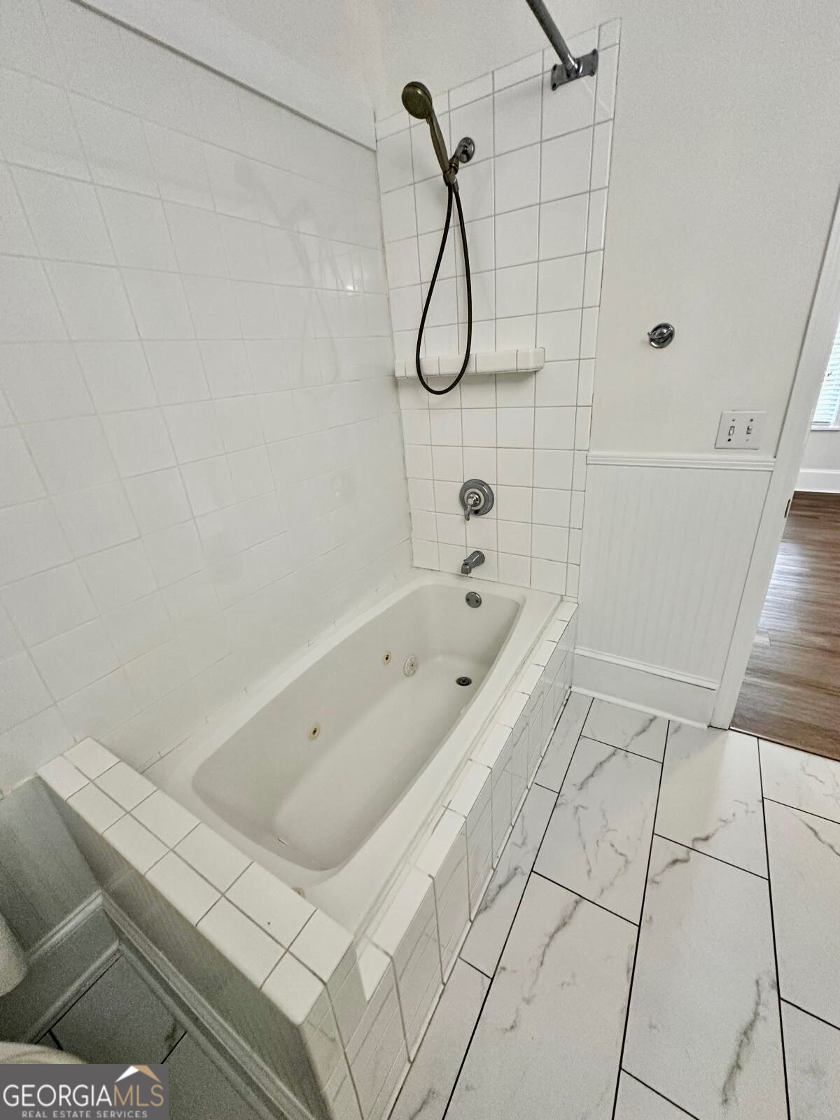 117 4th Avenue Property Photo 9