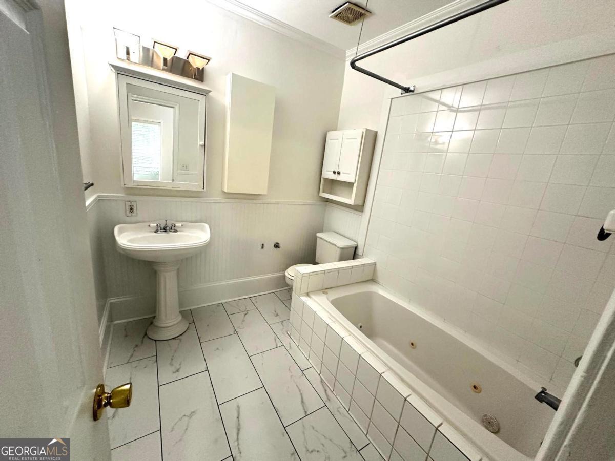117 4th Avenue Property Photo 10