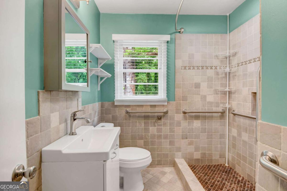 1404 Cobb Branch Drive Property Photo 18