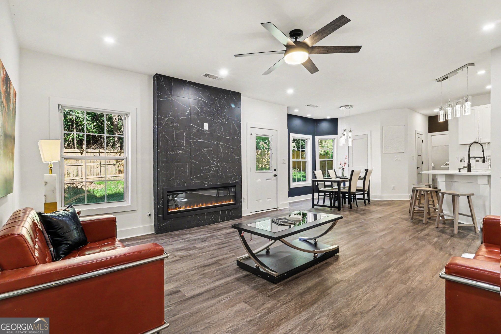 5259 Leecroft Drive Property Photo 3